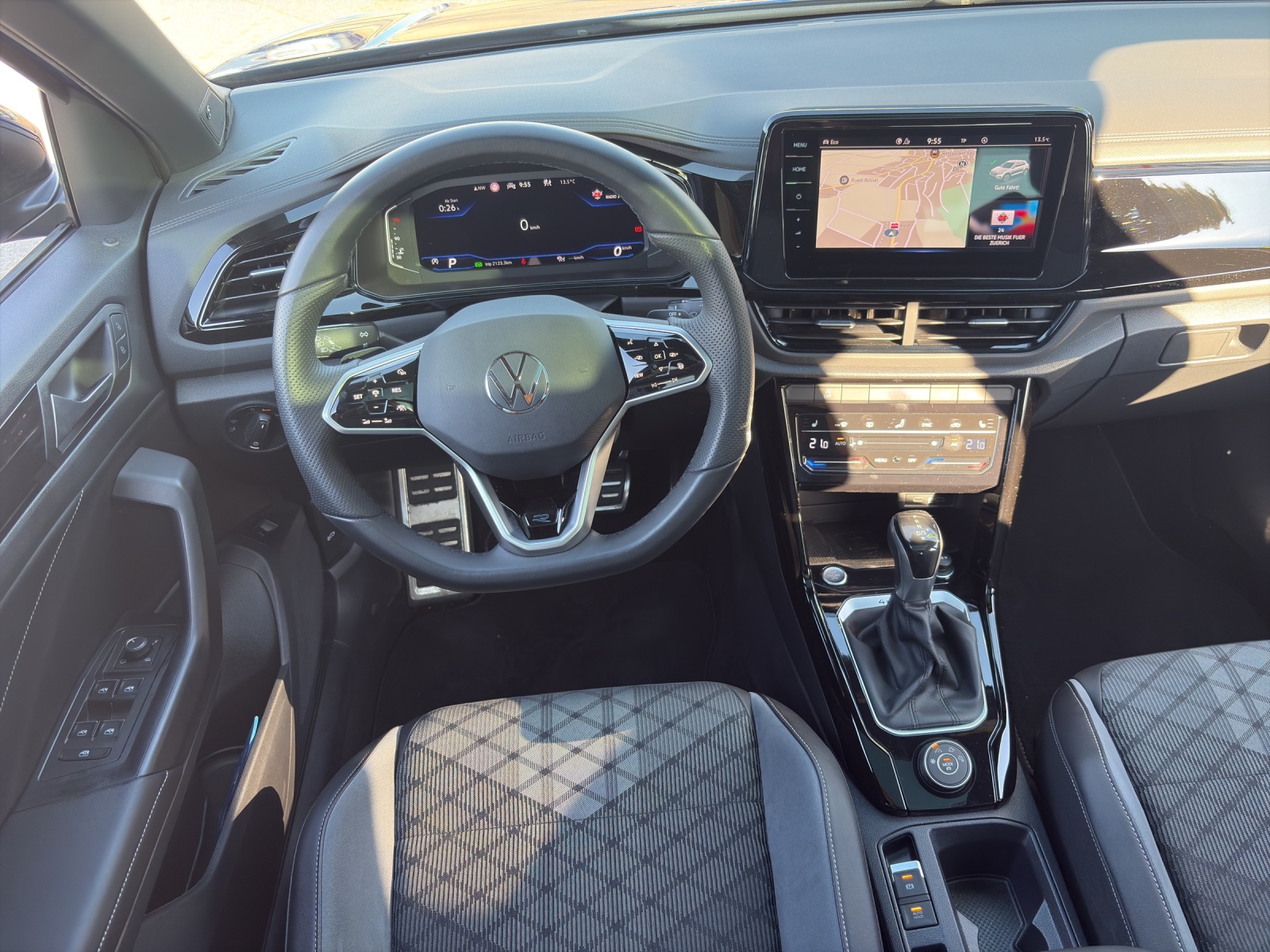 VW T-Roc 2.0 TSI R-Line DSG 4motion-image-9