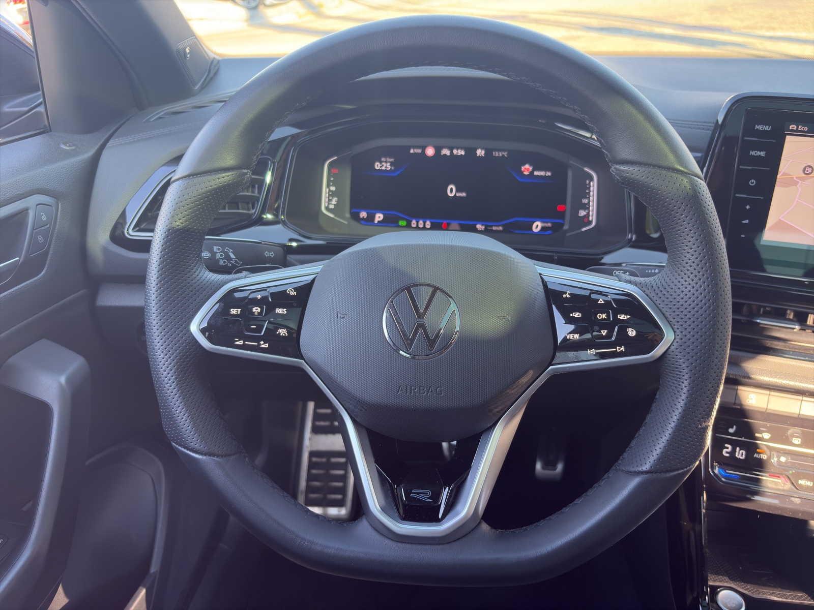 VW T-Roc 2.0 TSI R-Line DSG 4motion-image-11