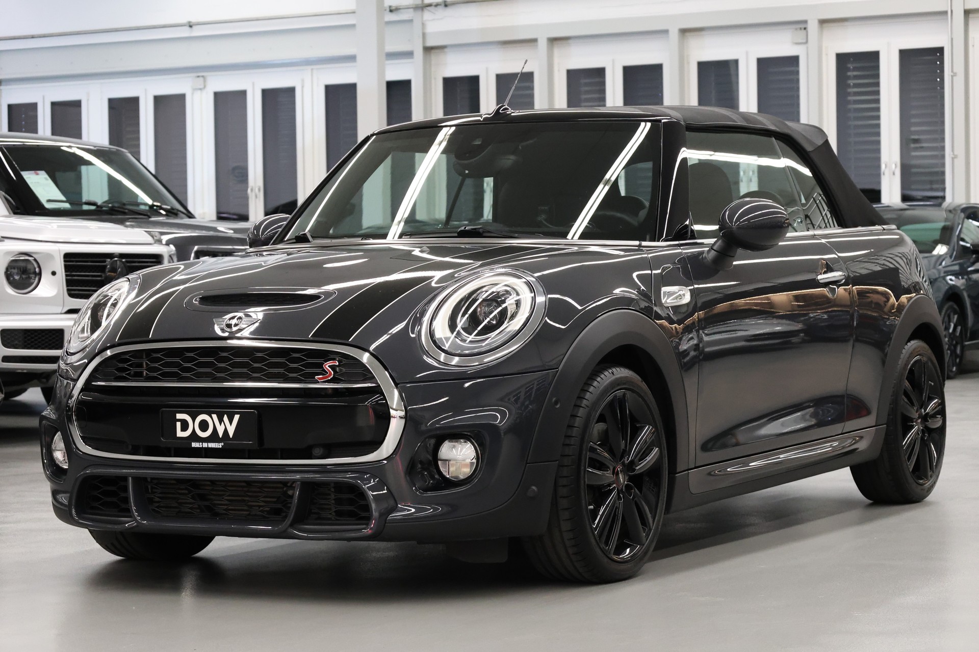 MINI Cabrio F57 2.0i Cooper S SAG-image-2