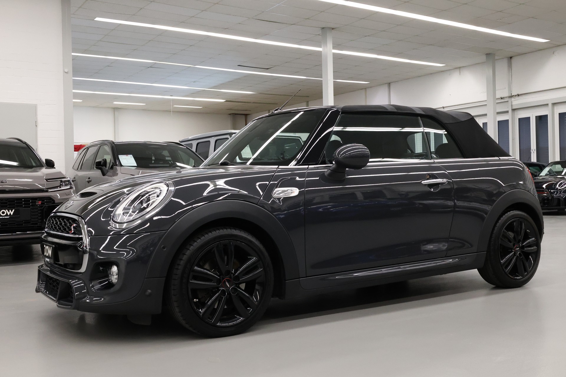 MINI Cabrio F57 2.0i Cooper S SAG-image-3
