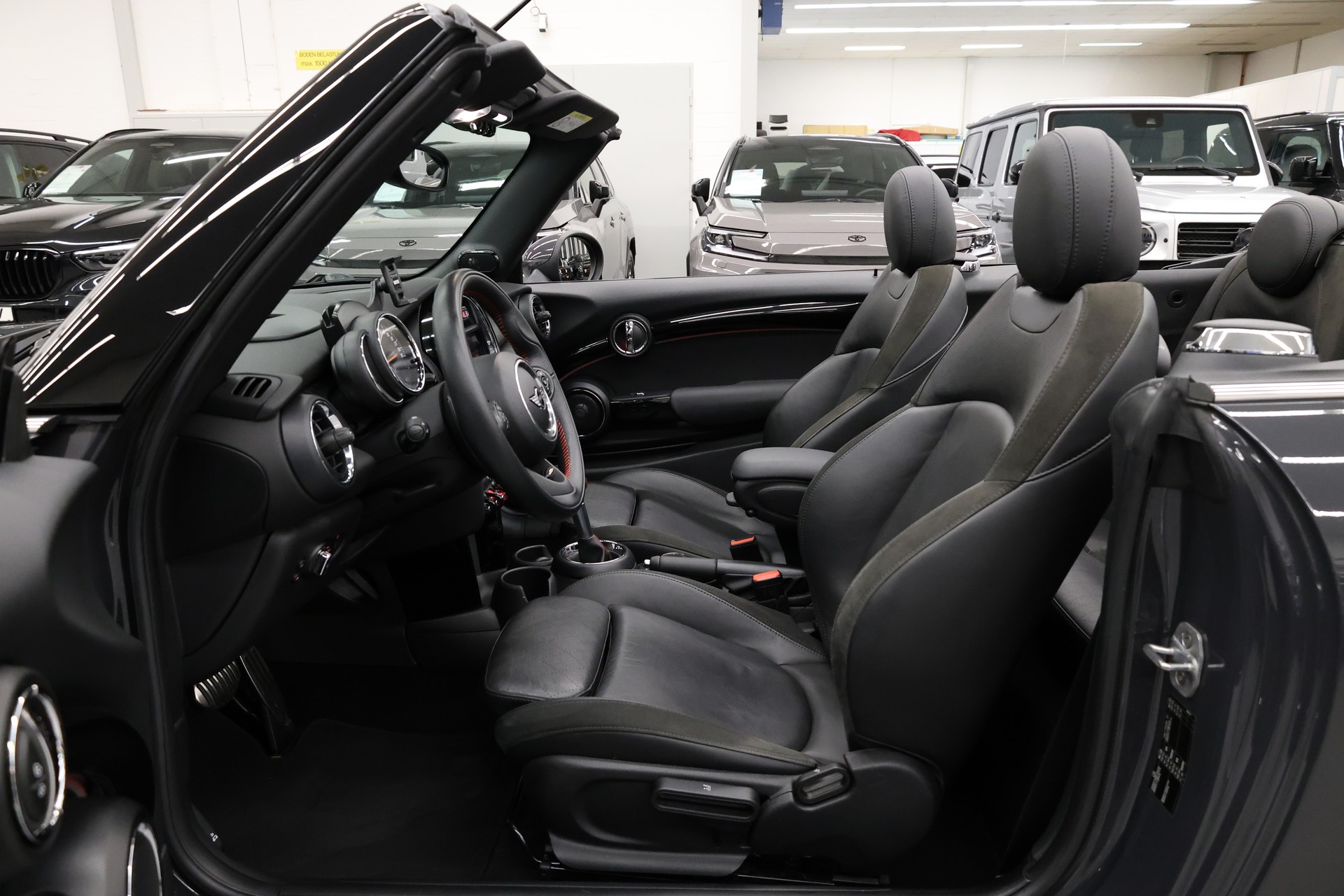MINI Cabrio F57 2.0i Cooper S SAG-image-19