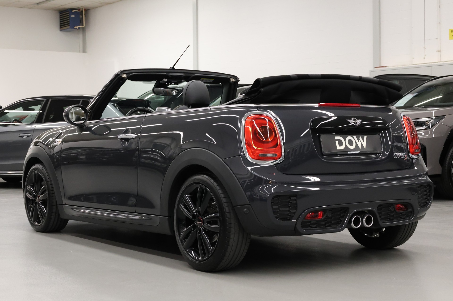 MINI Cabrio F57 2.0i Cooper S SAG-image-10
