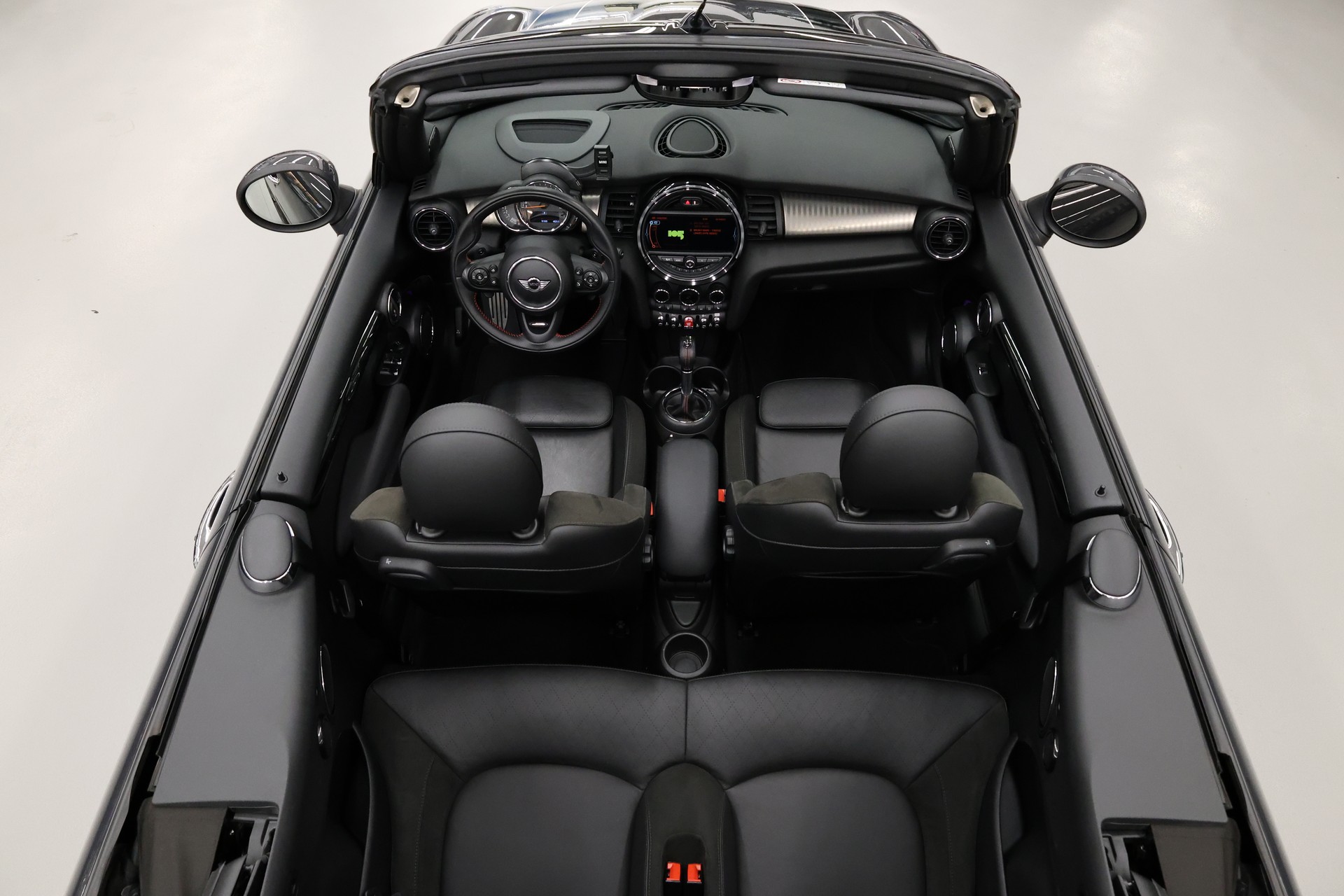 MINI Cabrio F57 2.0i Cooper S SAG-image-17