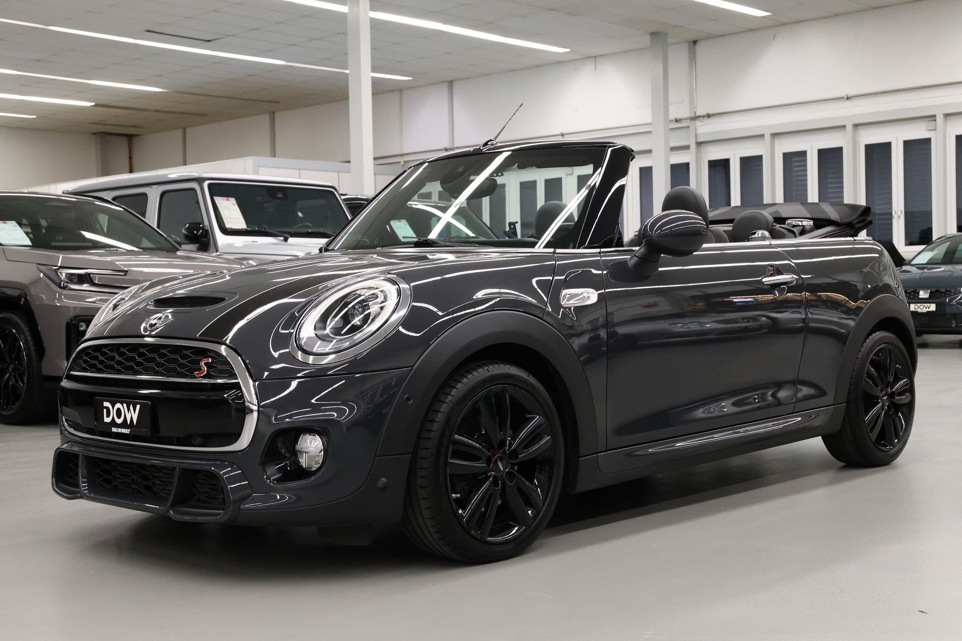 MINI Cabrio F57 2.0i Cooper S SAG-image-13