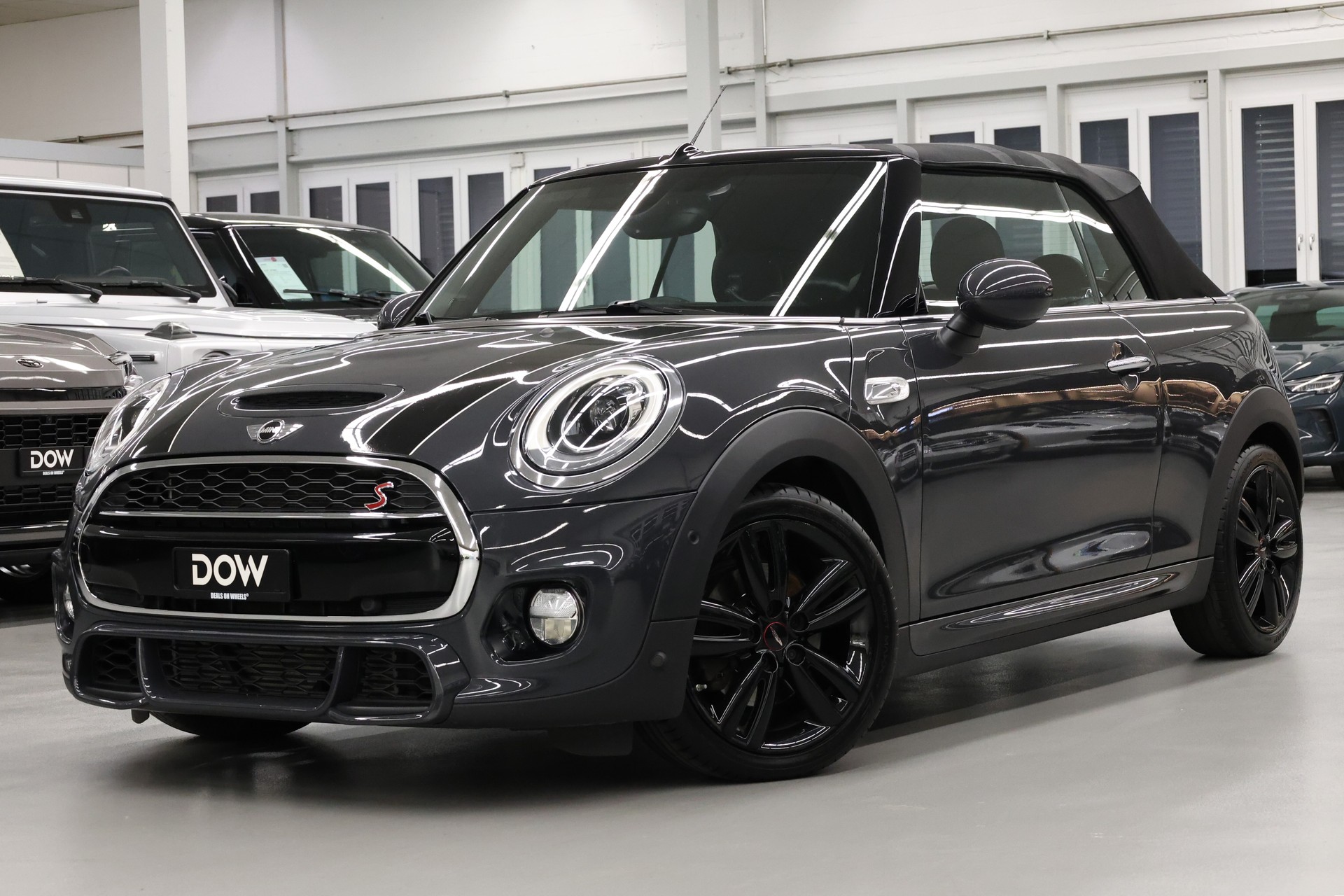 MINI Cabrio F57 2.0i Cooper S SAG-image-0