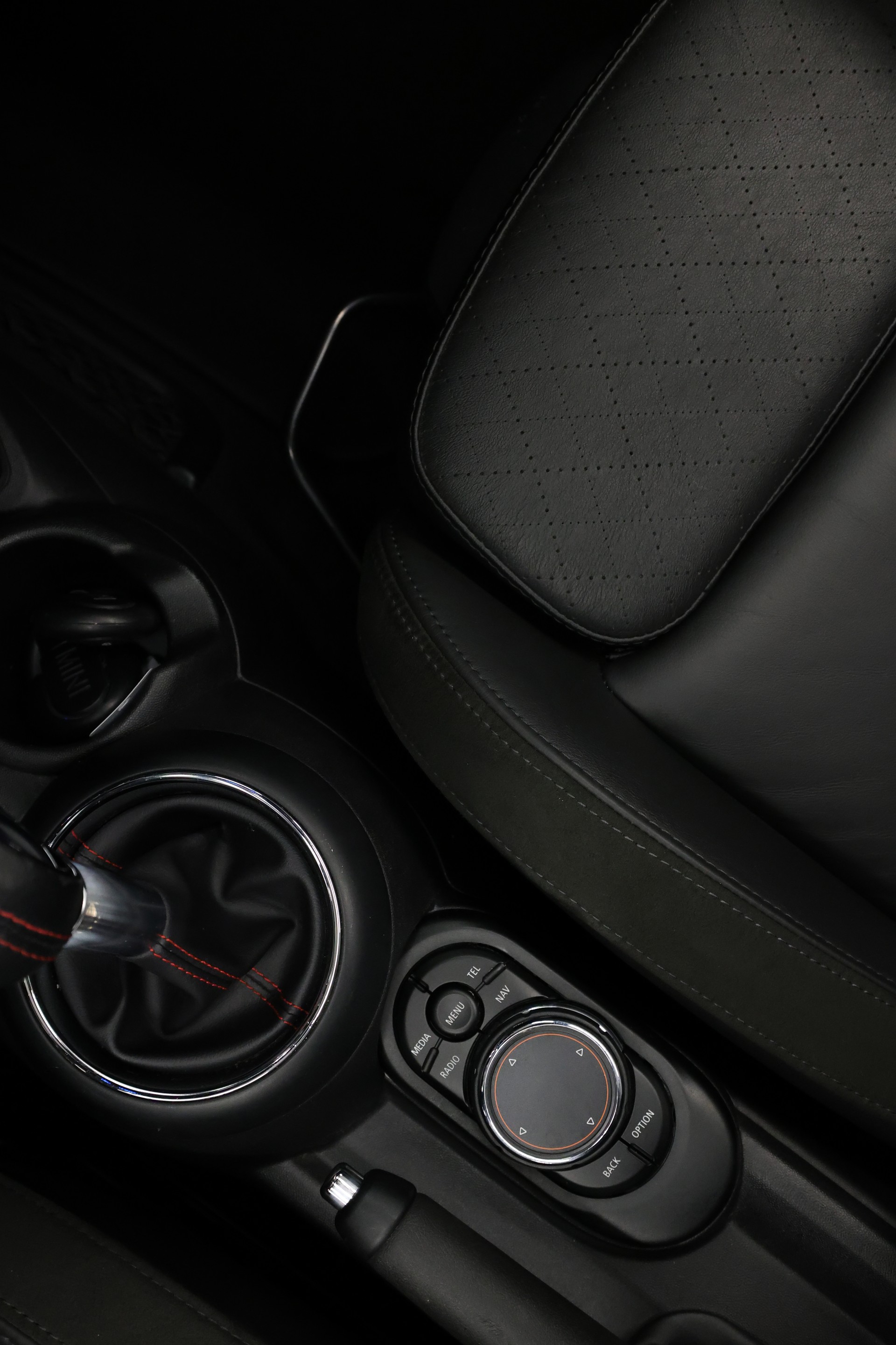 MINI Cabrio F57 2.0i Cooper S SAG-image-27