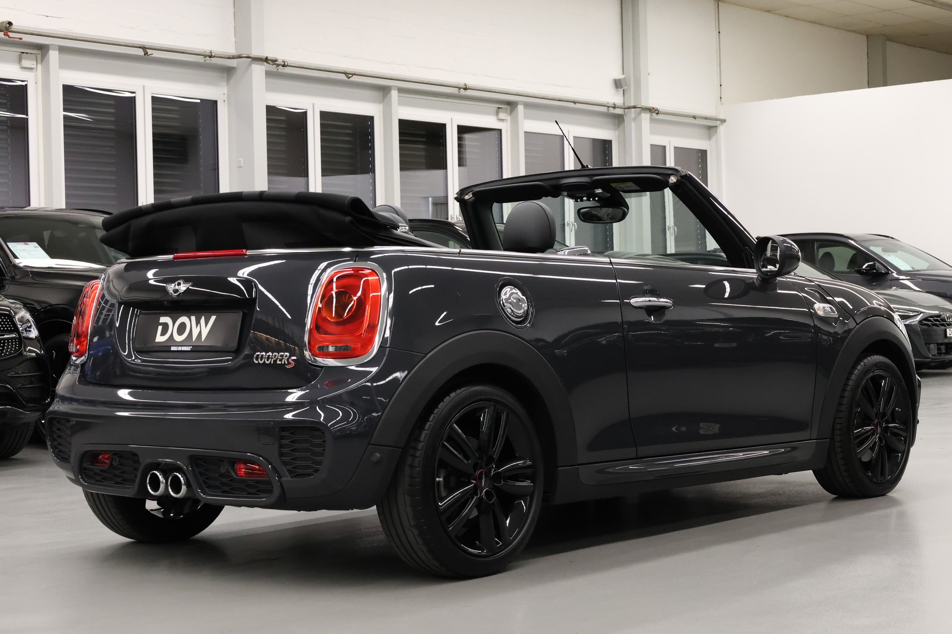 MINI Cabrio F57 2.0i Cooper S SAG-image-11