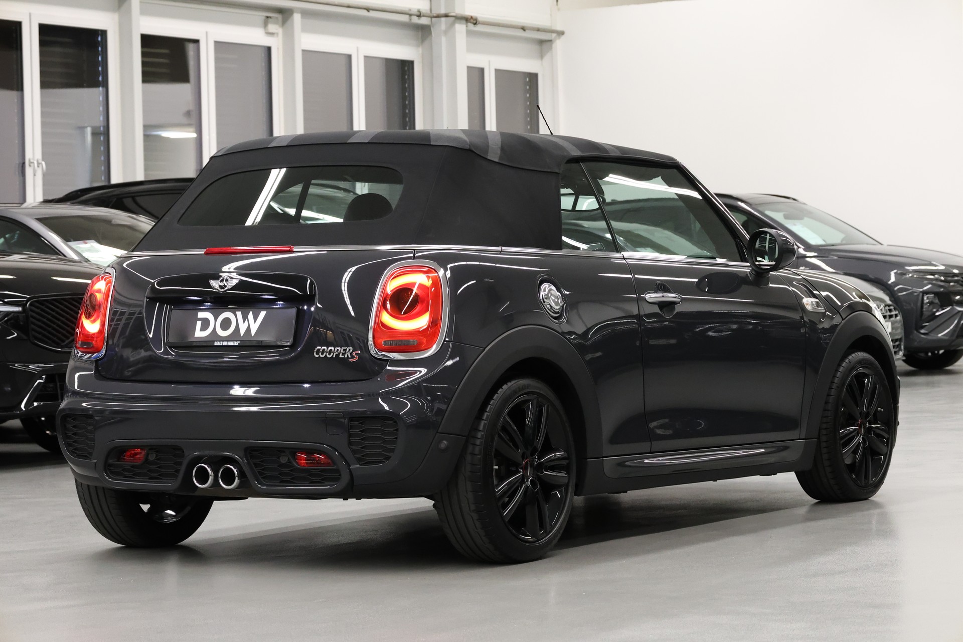MINI Cabrio F57 2.0i Cooper S SAG-image-6