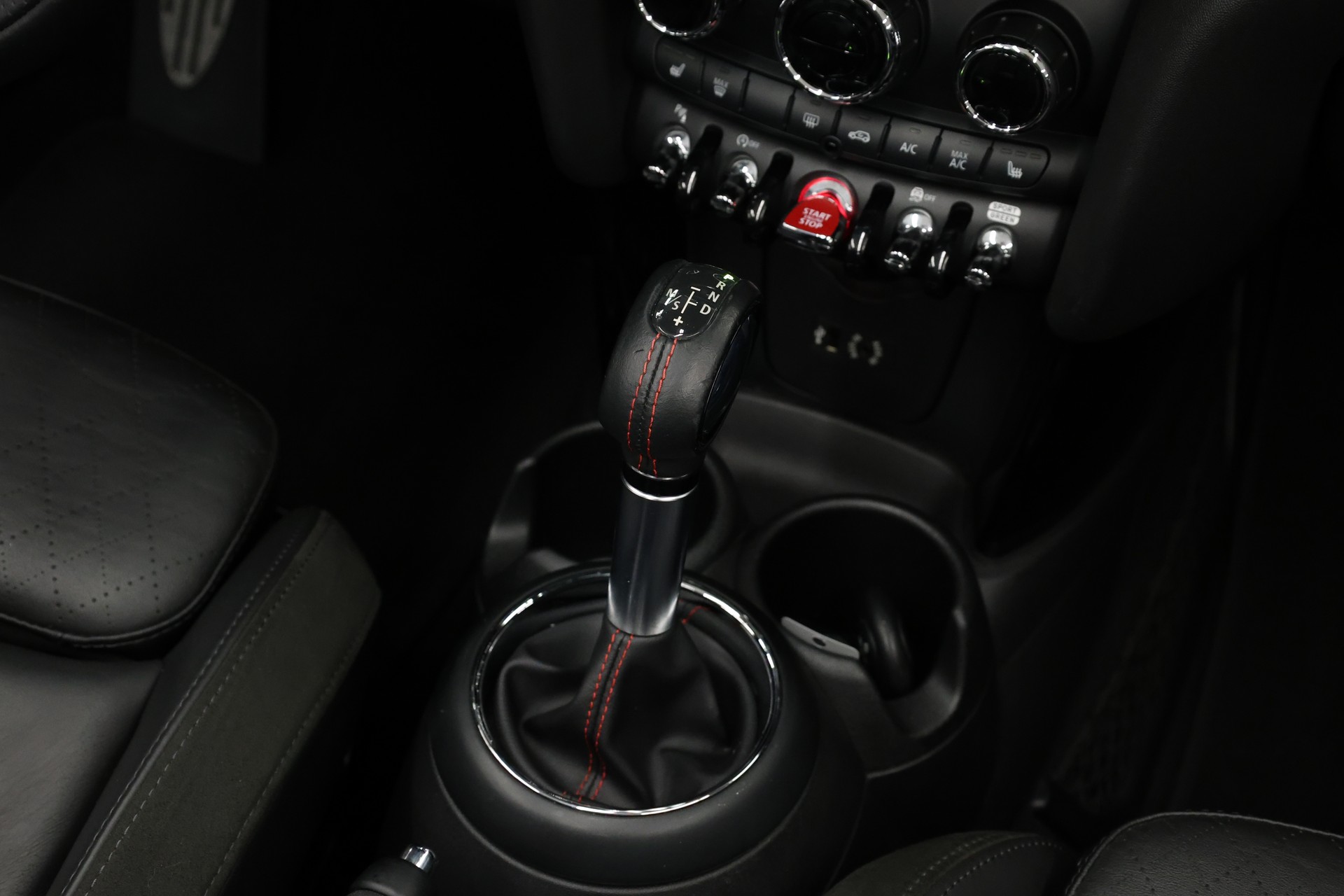 MINI Cabrio F57 2.0i Cooper S SAG-image-26