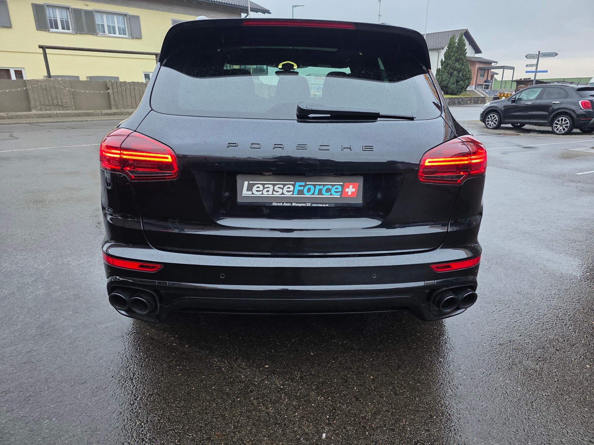PORSCHE Cayenne Turbo S-image-7