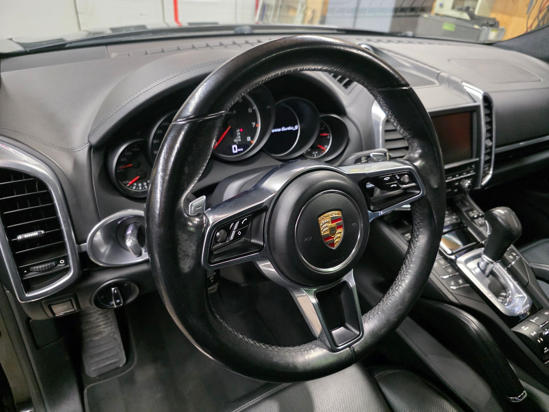 PORSCHE Cayenne Turbo S-image-10