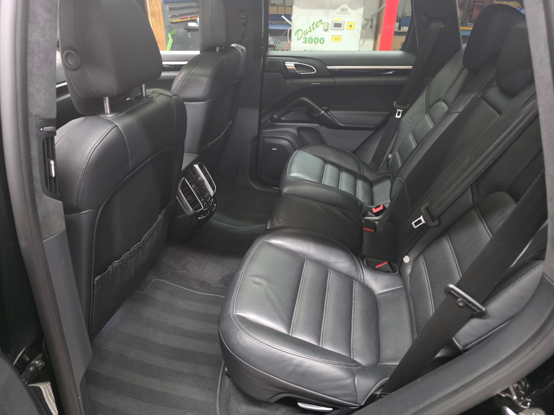 PORSCHE Cayenne Turbo S-image-15