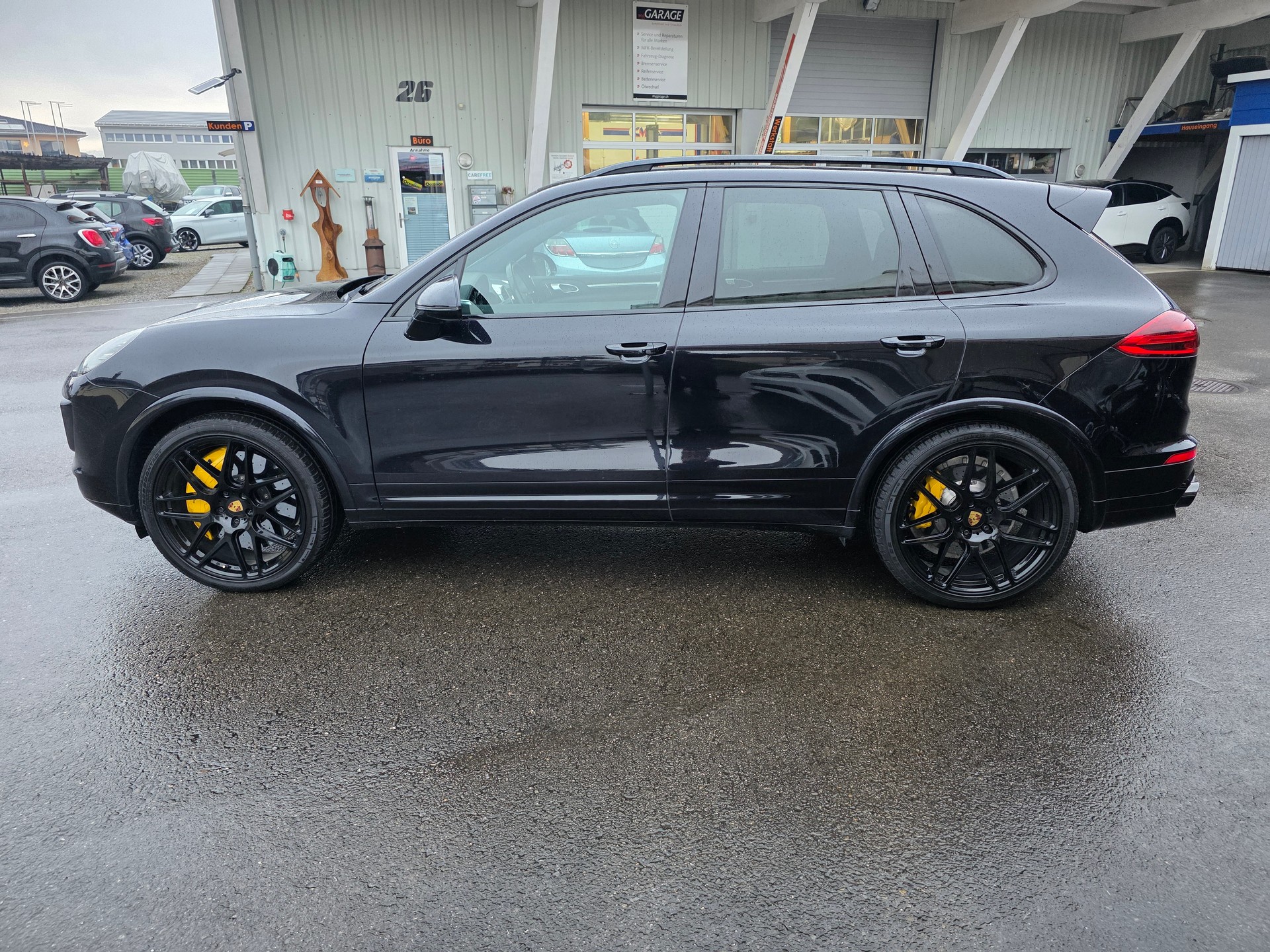 PORSCHE Cayenne Turbo S-image-8