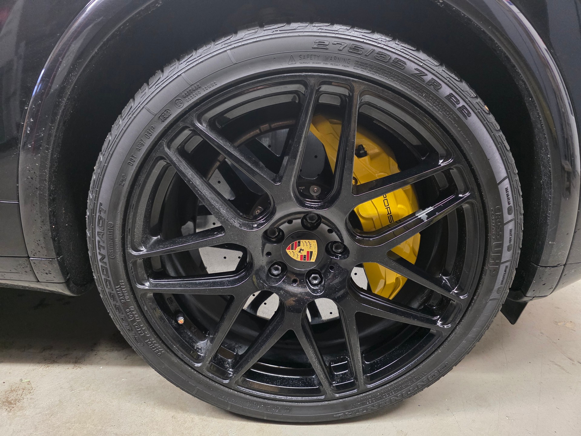 PORSCHE Cayenne Turbo S-image-21