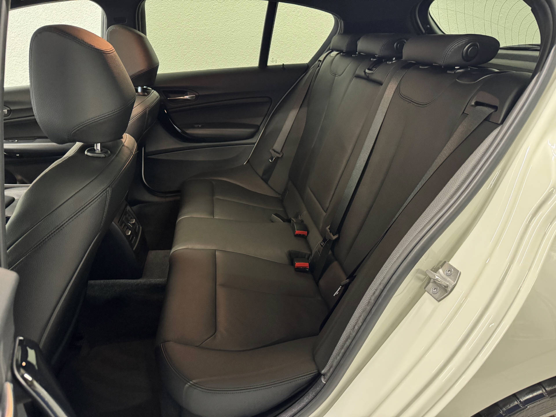 BMW M135i xDrive-image-4