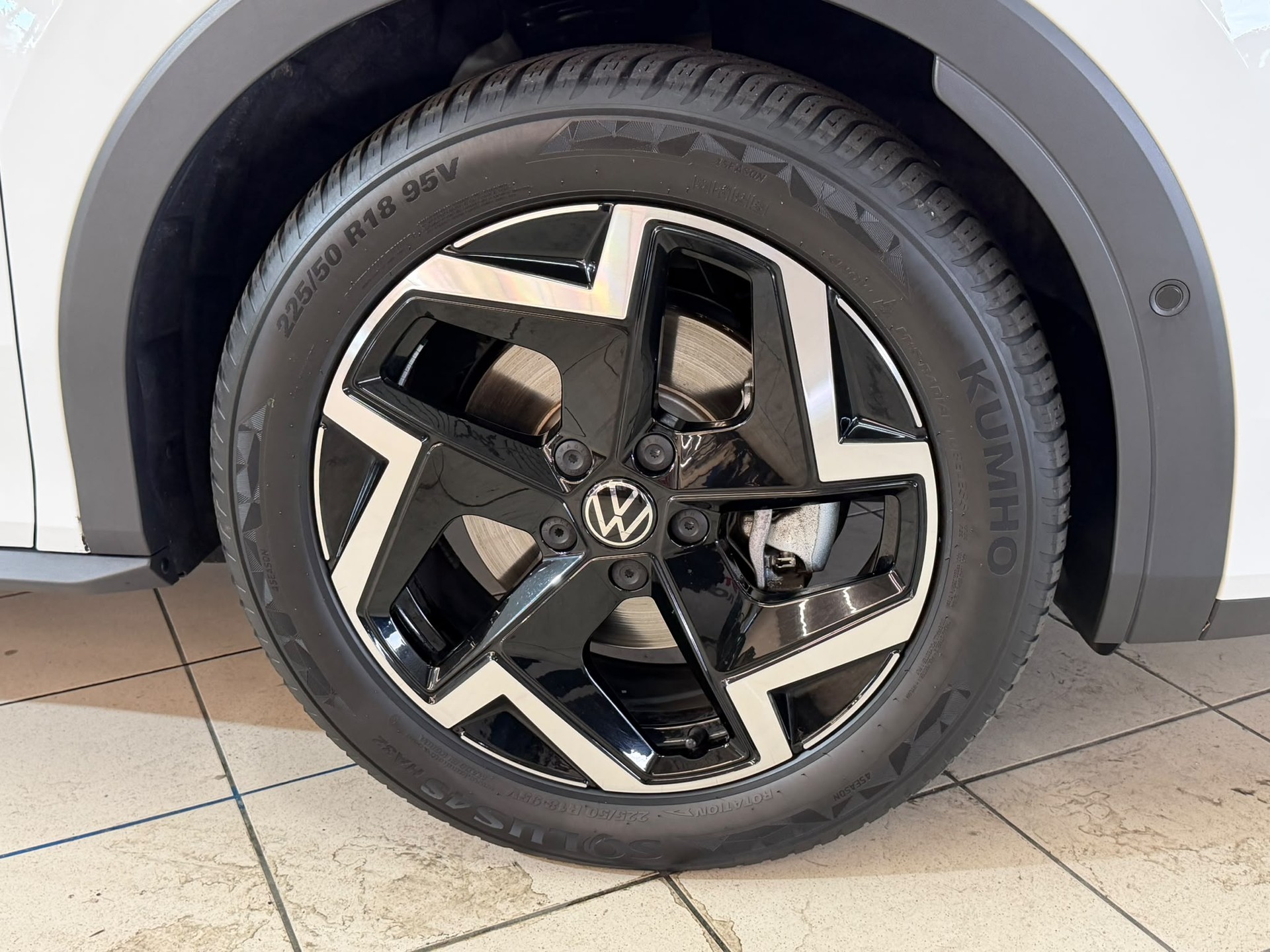 VW T-Roc 1.5 eTSI mHEV R-Line DSG-image-4