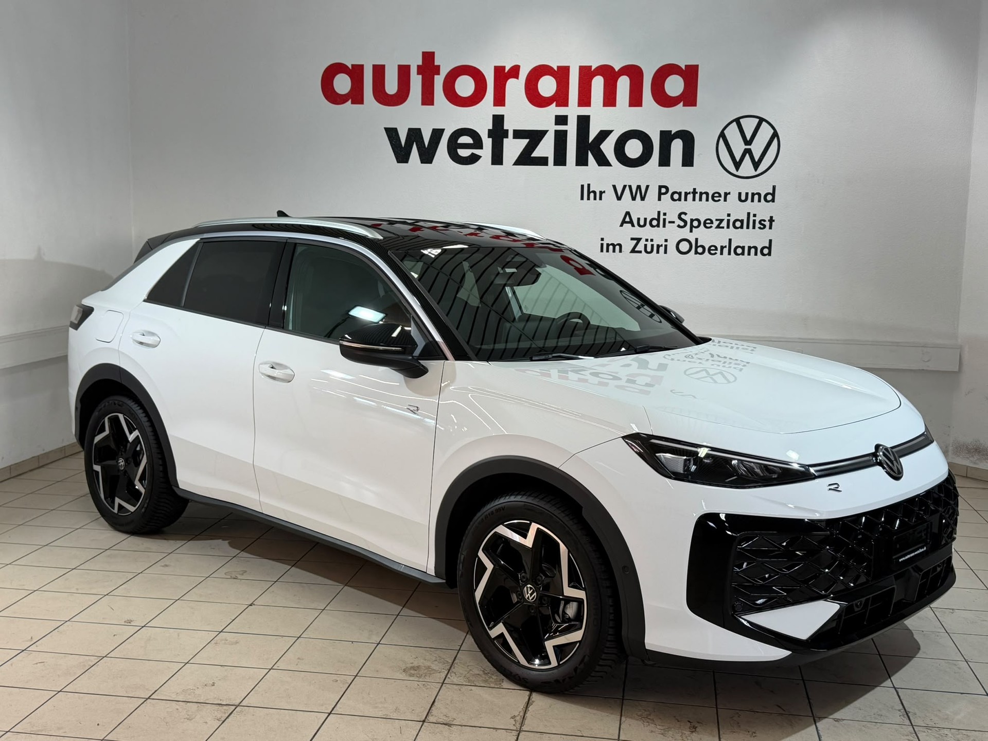 VW T-Roc 1.5 eTSI mHEV R-Line DSG-image-0