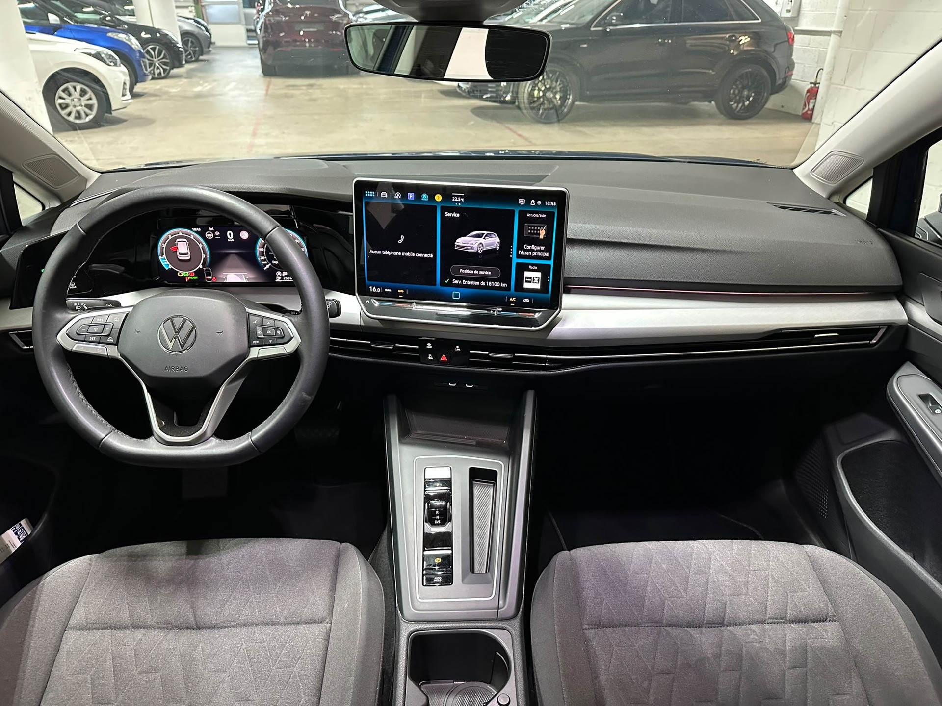 VW Golf 1.5 e TSI mHEV Life DSG-image-8