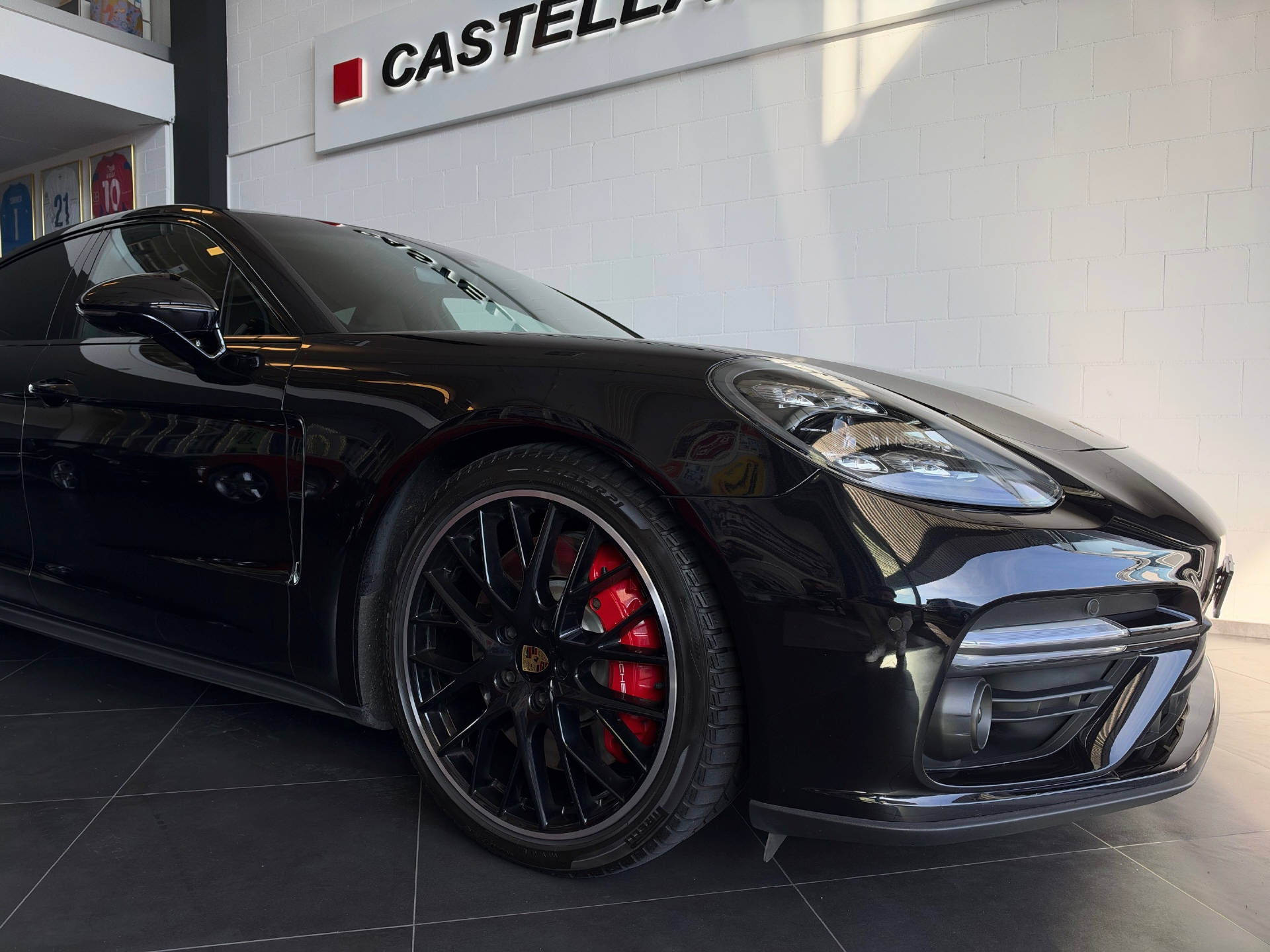 PORSCHE Panamera 4.0 V8 Turbo-image-1