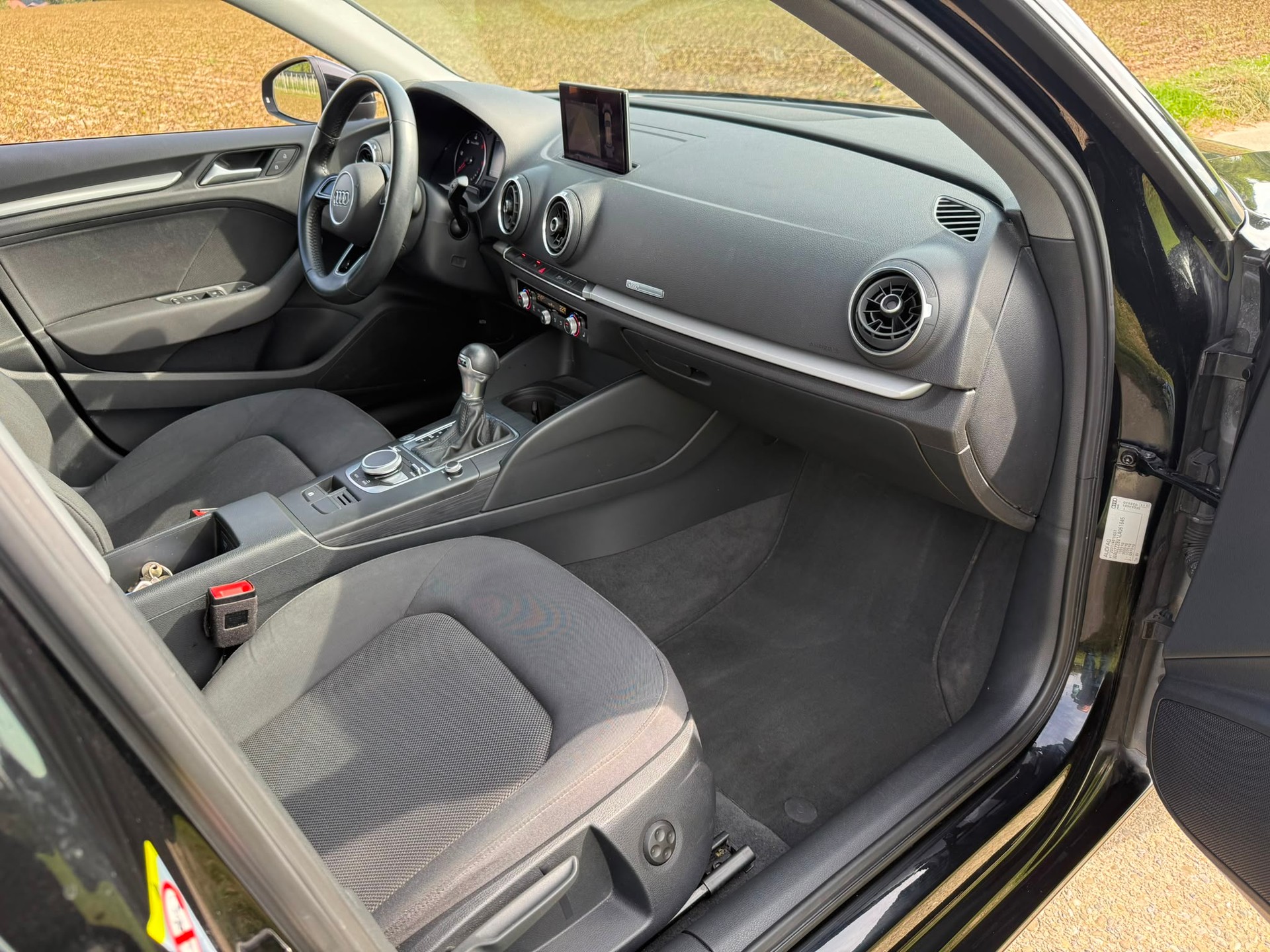 AUDI A3 2.0 TDI-image-7
