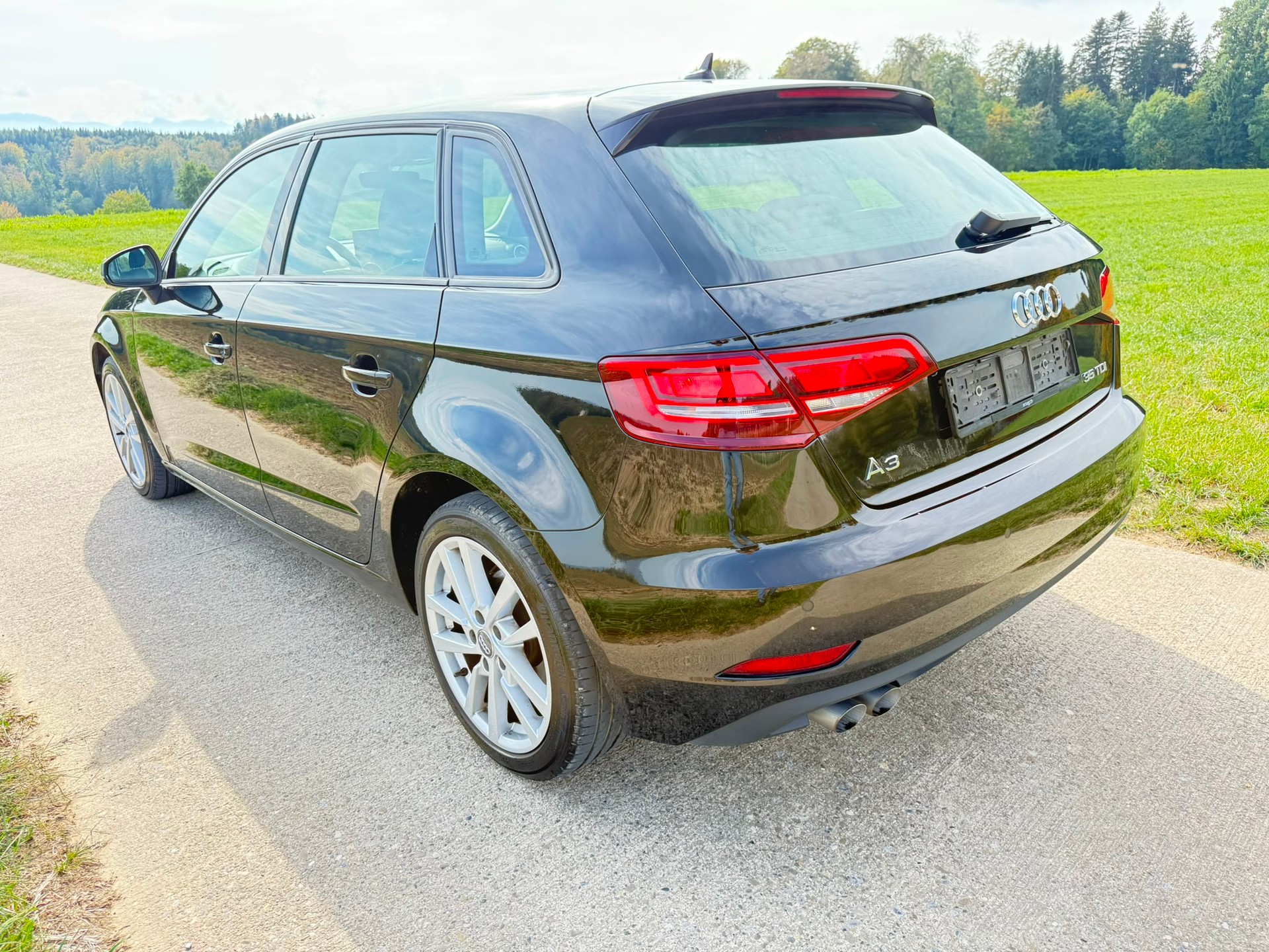 AUDI A3 2.0 TDI-image-4