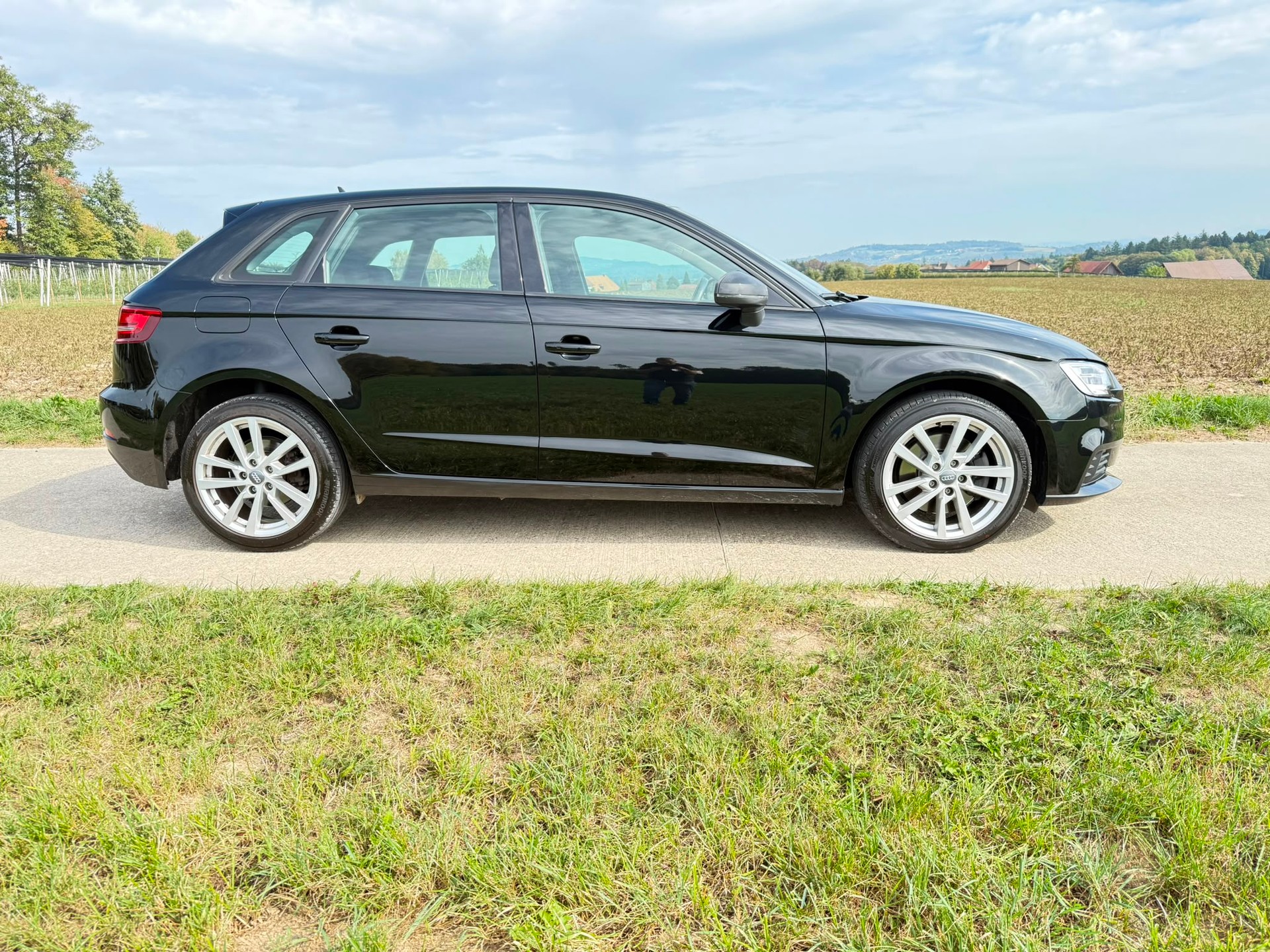 AUDI A3 2.0 TDI-image-2
