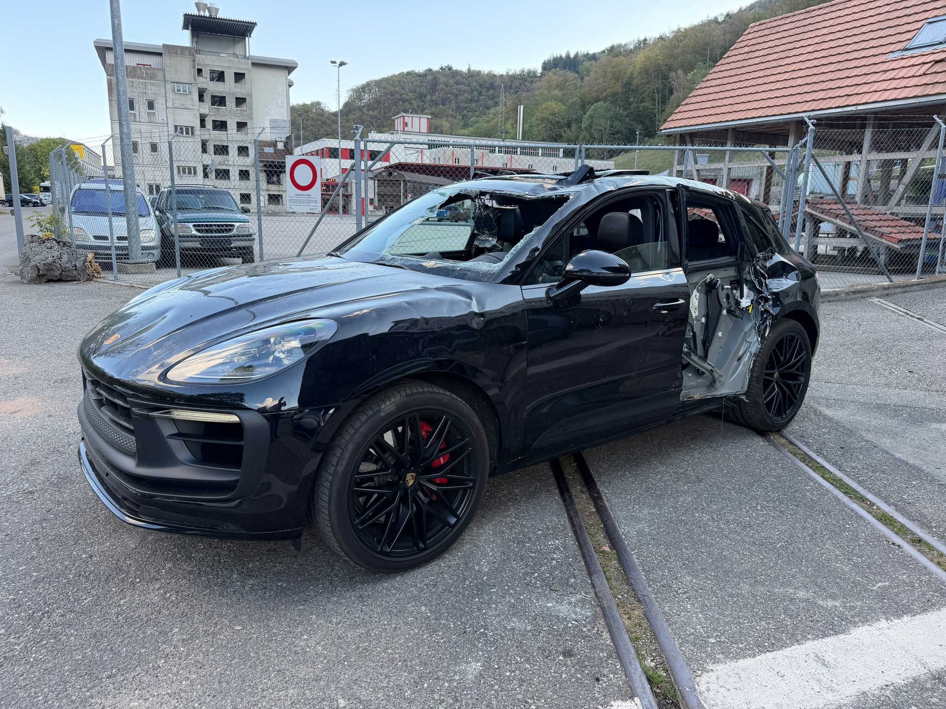PORSCHE Macan GTS PDK-image-2