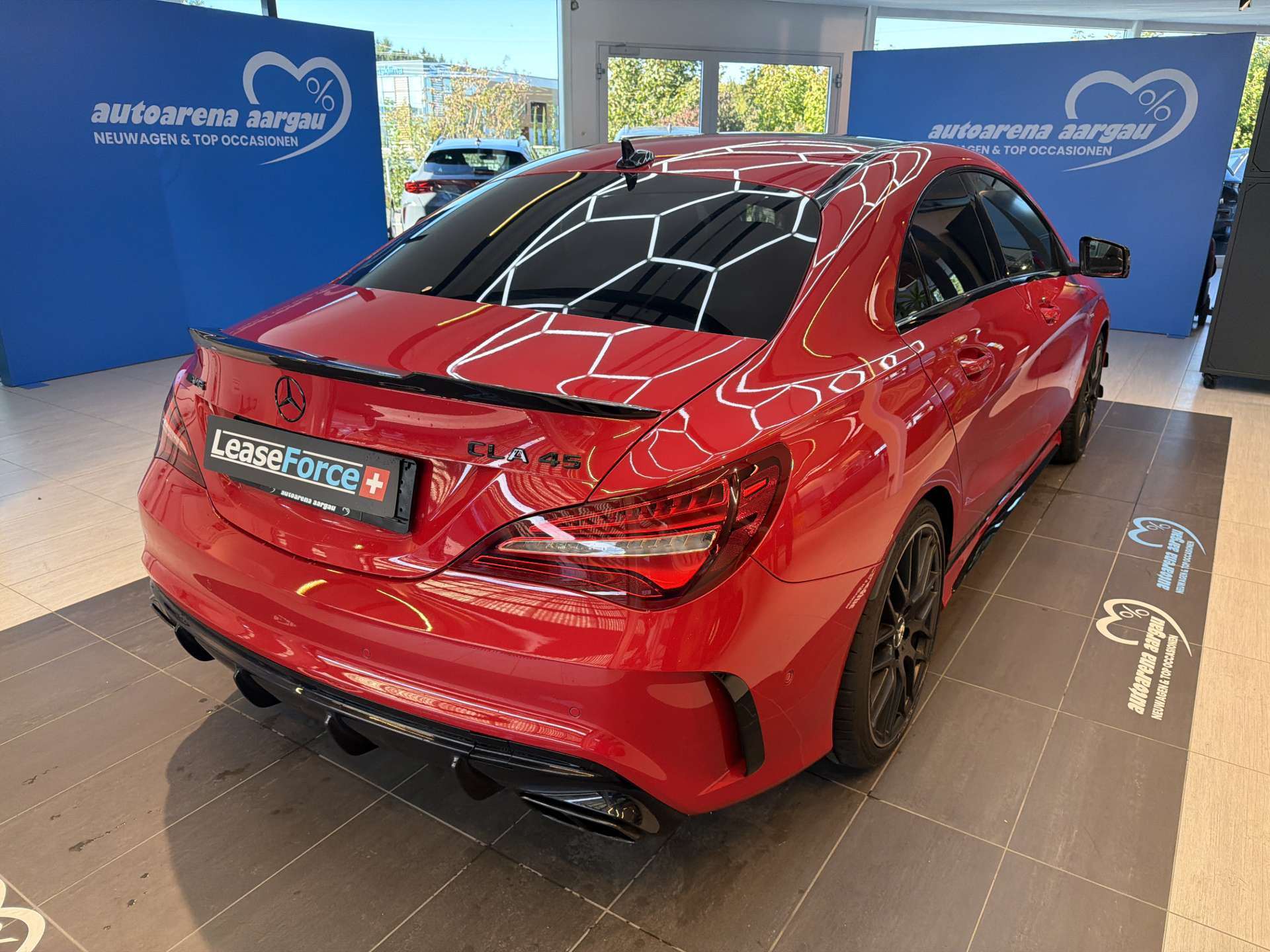 MERCEDES-BENZ CLA 45 AMG 381PS 4Matic Speedshift-Automat-image-2