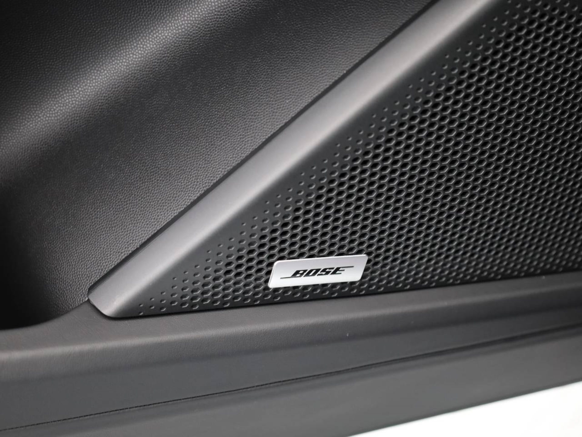 PORSCHE Cayenne S Coupé Electric-image-17