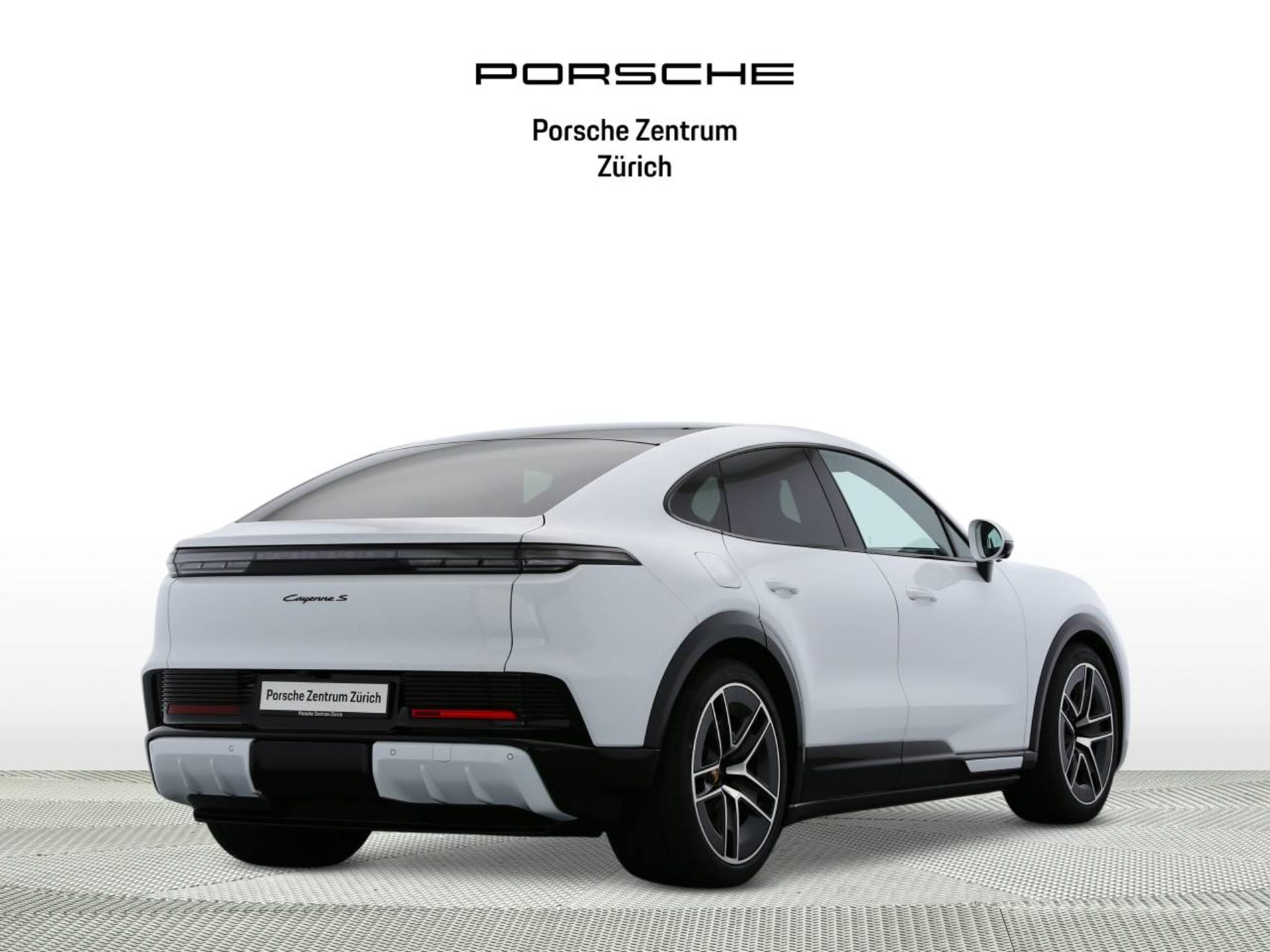 PORSCHE Cayenne S Coupé Electric-image-1