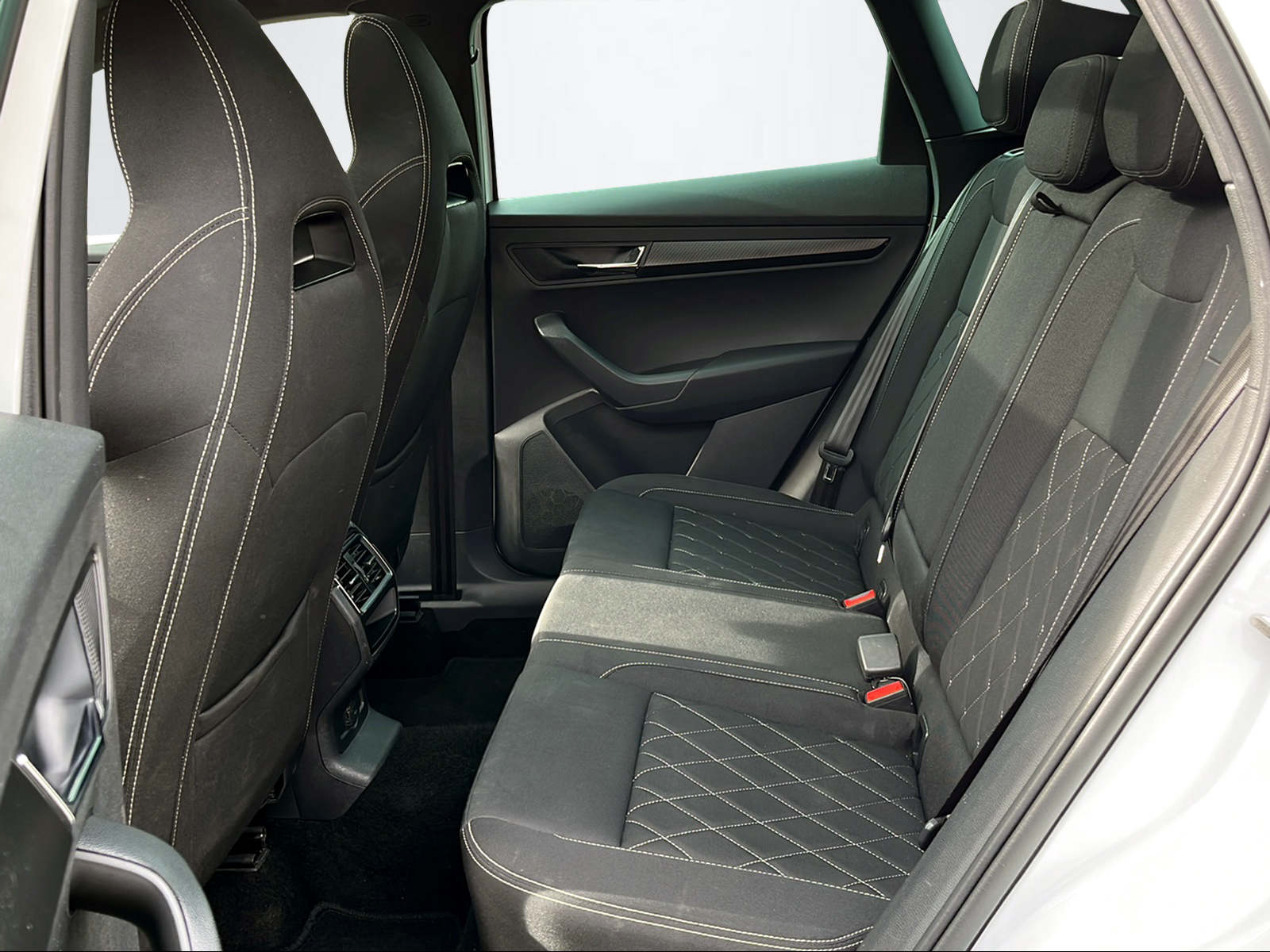 SKODA Karoq 2.0 TSI SportLine DSG 4x4-image-8