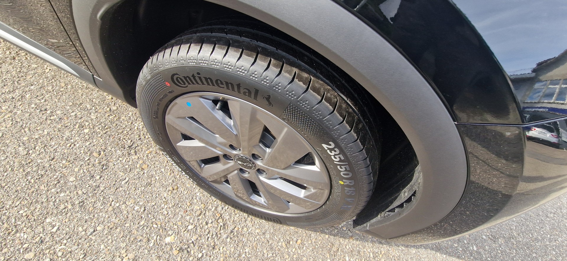 BYD EVO 74.8 kWh Excellence AWD-image-18