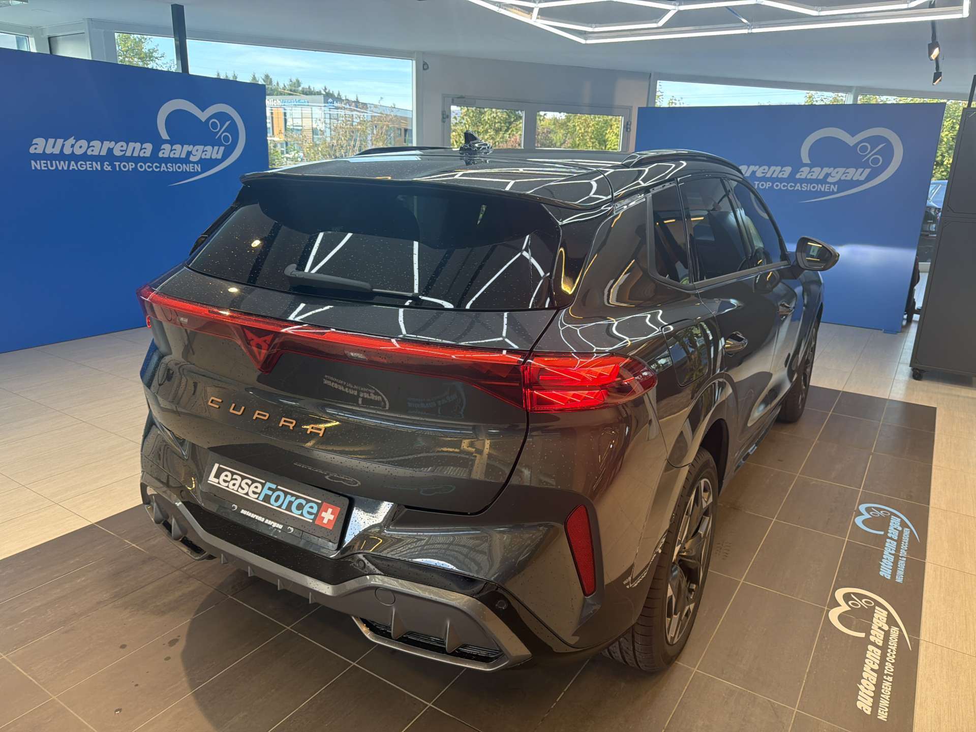 CUPRA Terramar 2.0 TSi VZ 265PS 4Drive DSG-Automat-image-2