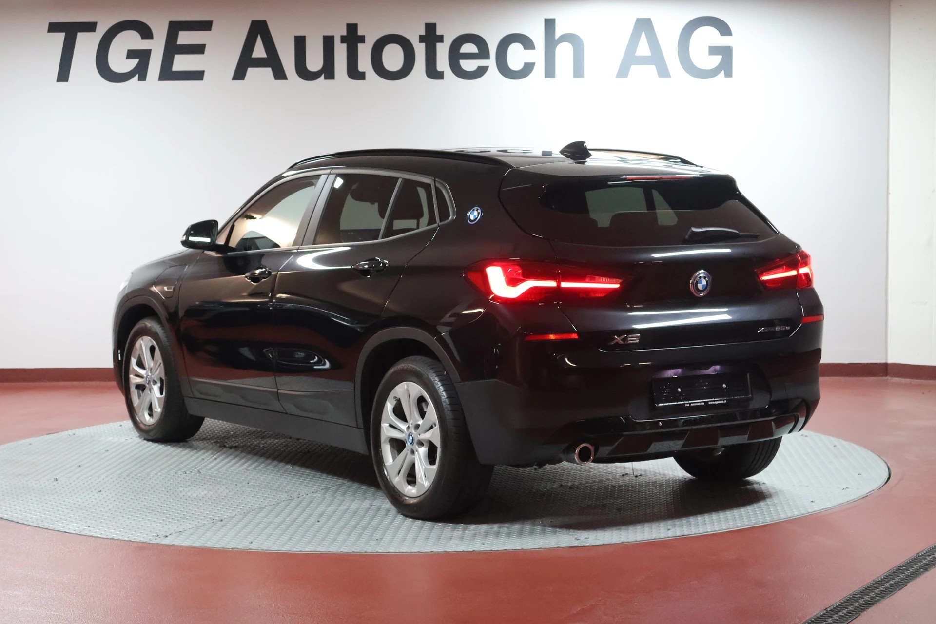 BMW X2 xDrive 25e M Mesh Steptronic-image-19