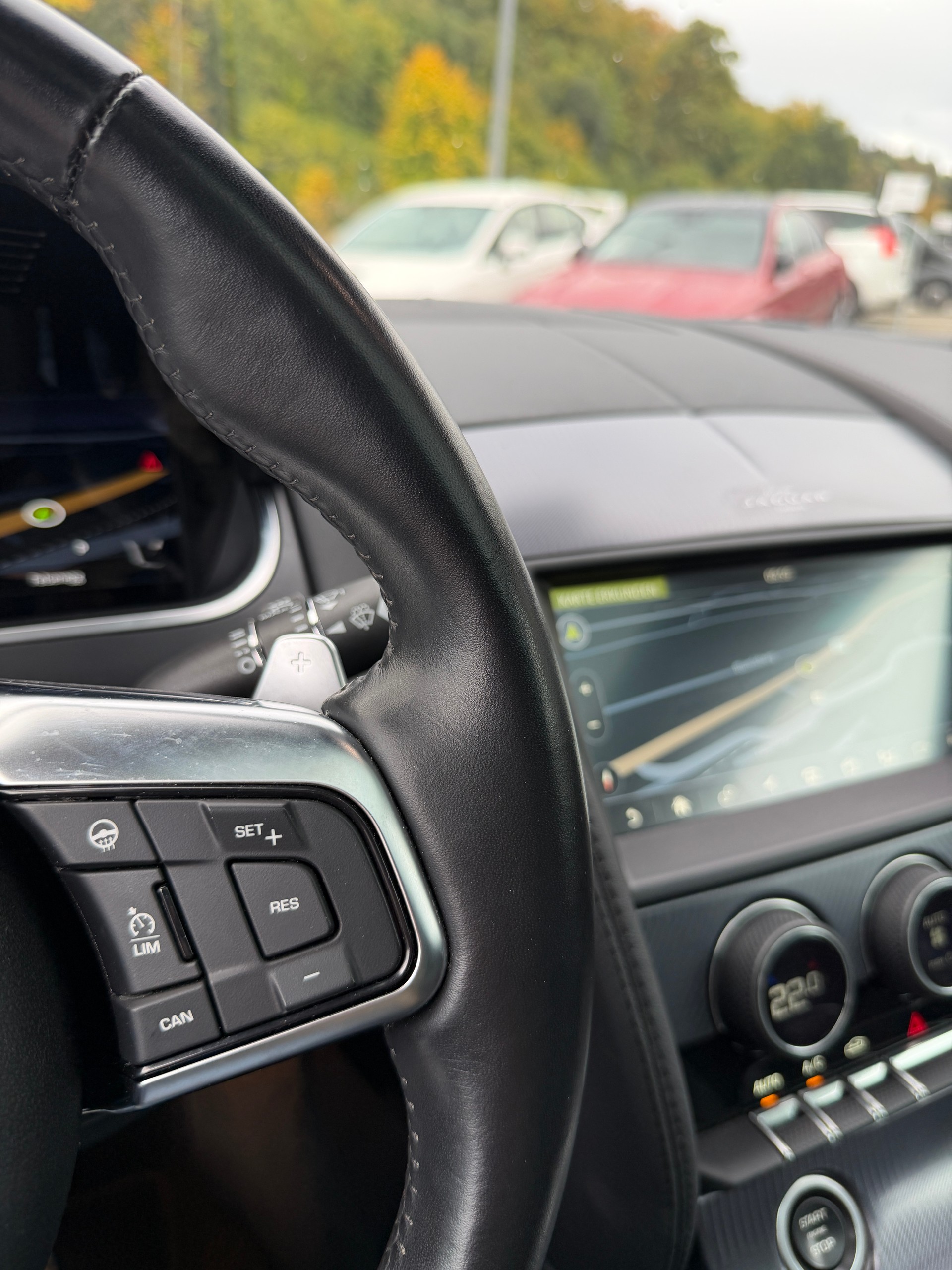 JAGUAR F-Type Coupé 2.0 I4 R-Dynamic Automatik-image-14