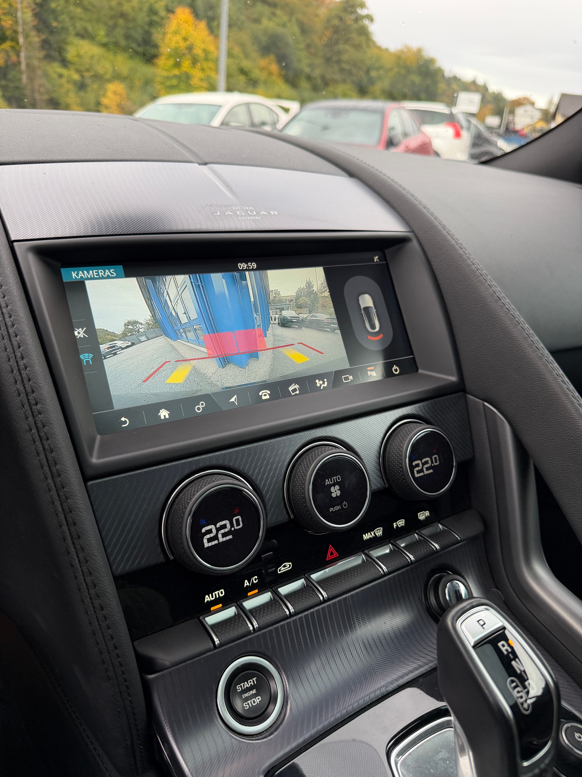 JAGUAR F-Type Coupé 2.0 I4 R-Dynamic Automatik-image-12
