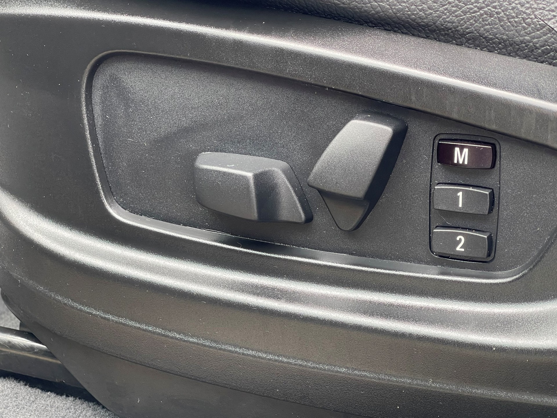 BMW X5 xDrive 40d Steptronic-image-15