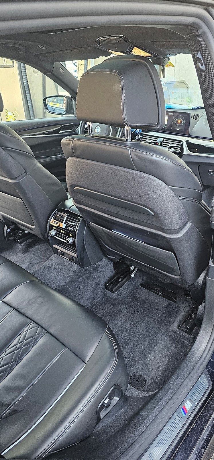 BMW 630d GT xDrive Sport Line Steptronic-image-10