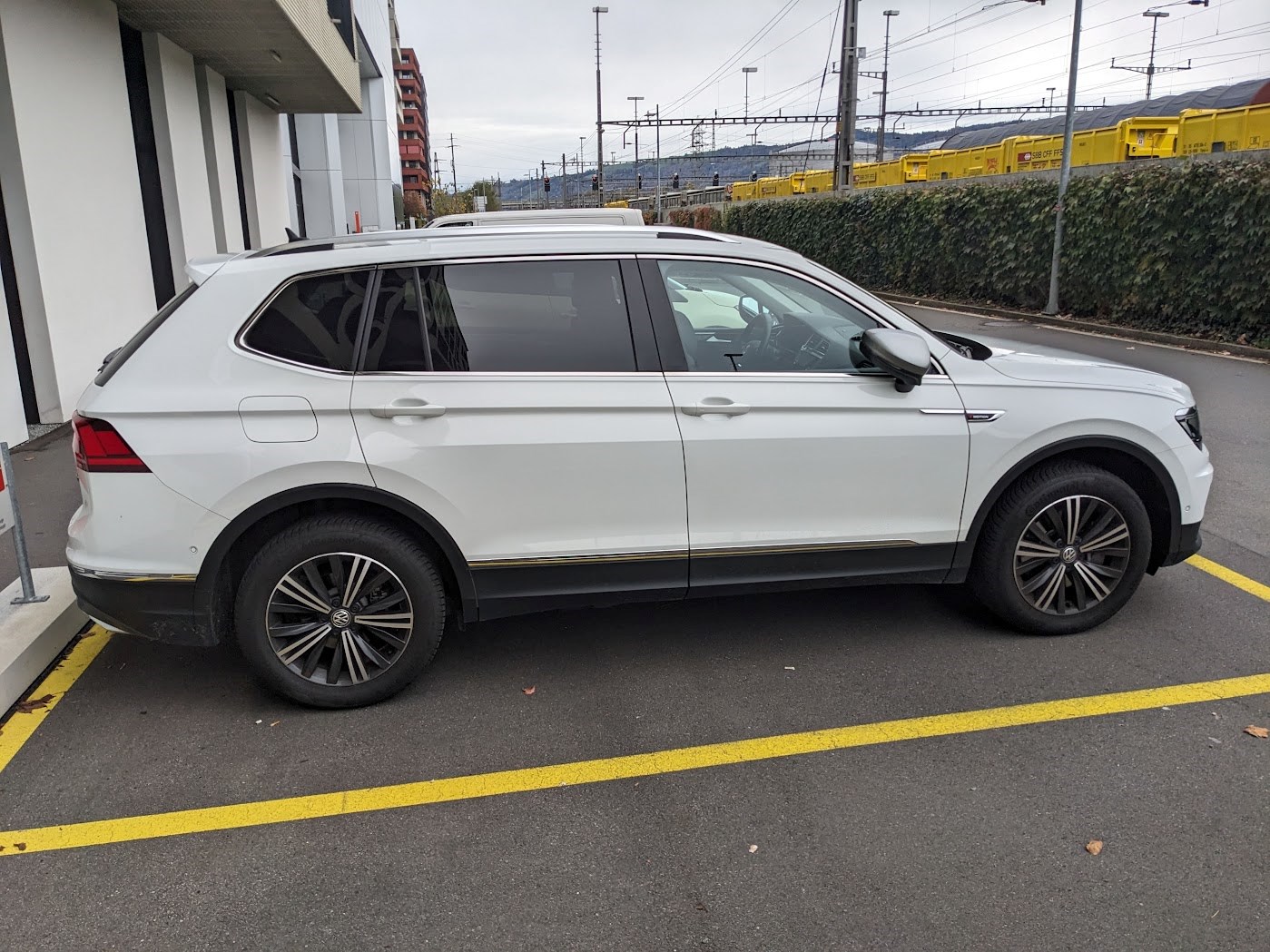 VW Tiguan Allspace 2.0 TDI SCR Highline 4MotionDSG-image-0