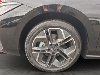 VW Passat 2.0 TDI BMT Elegance DSG-image-6