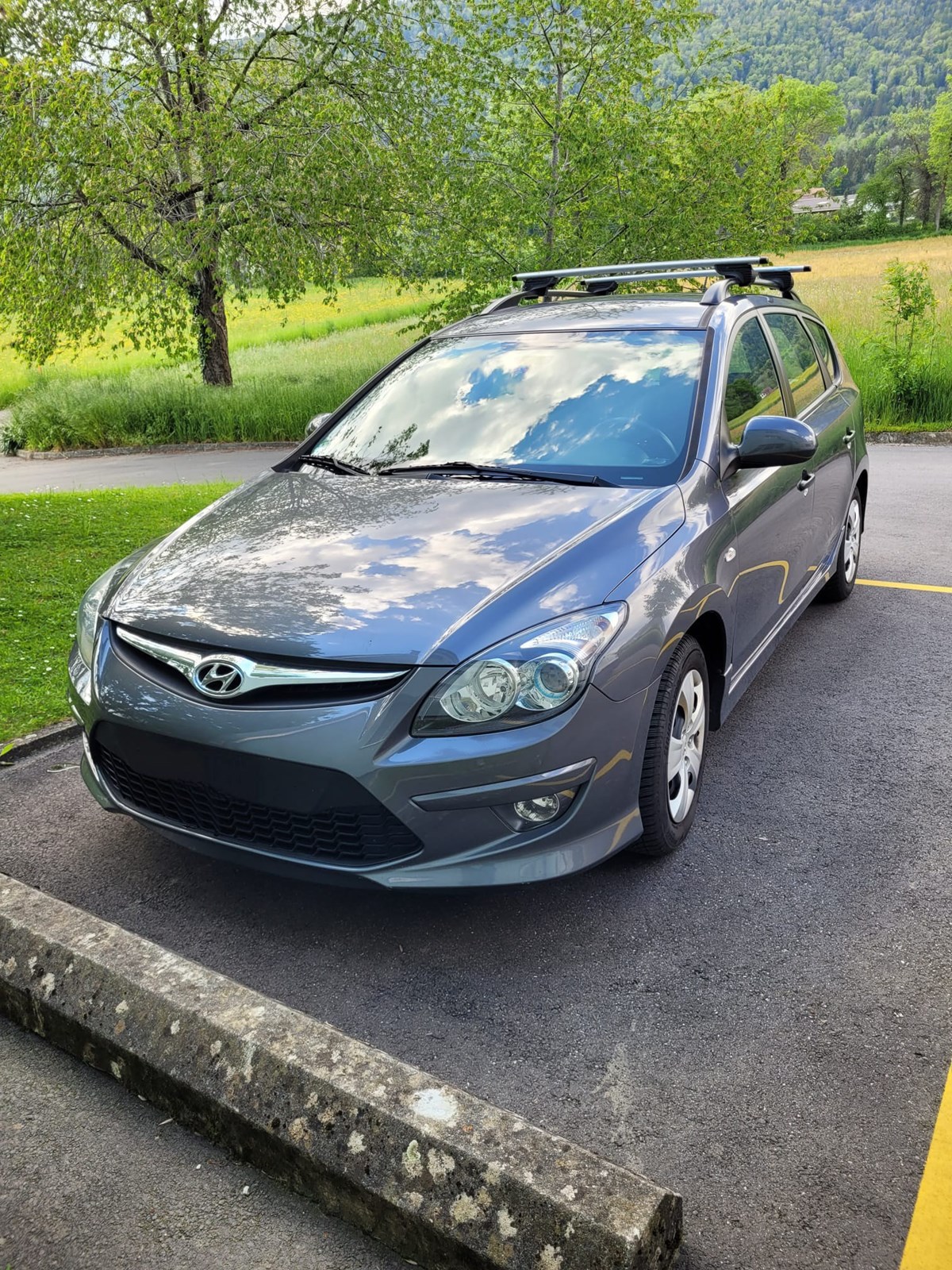 HYUNDAI i30 Wagon 1.6 CRDi Style-image-0