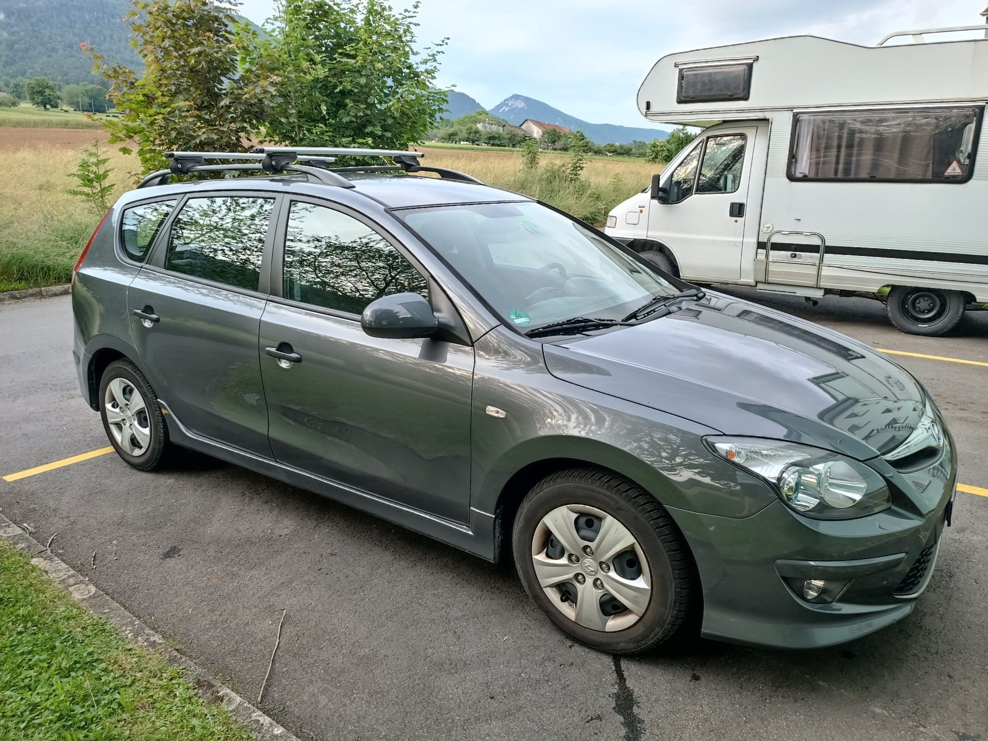 HYUNDAI i30 Wagon 1.6 CRDi Style-image-1