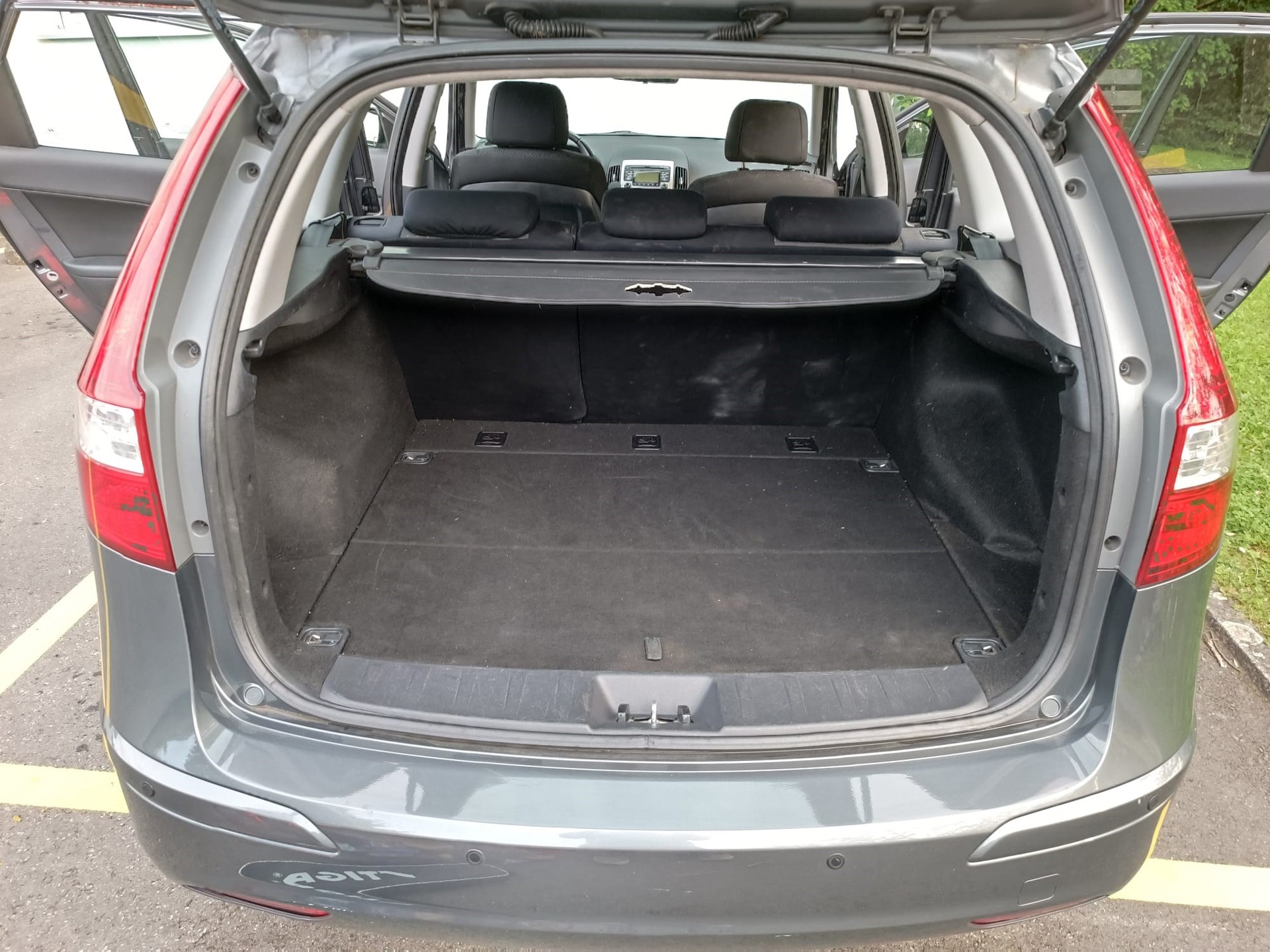 HYUNDAI i30 Wagon 1.6 CRDi Style-image-5