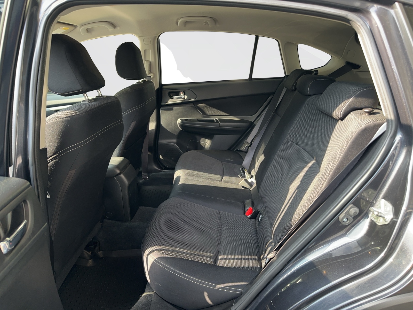 SUBARU XV 2.0 D Swiss Two-image-13