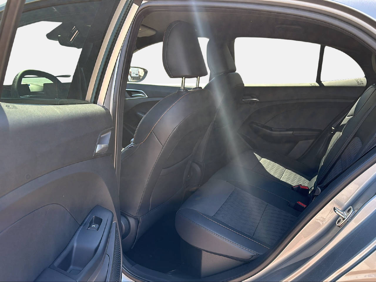 MG 3 1.5 Hybrid Comfort-image-12