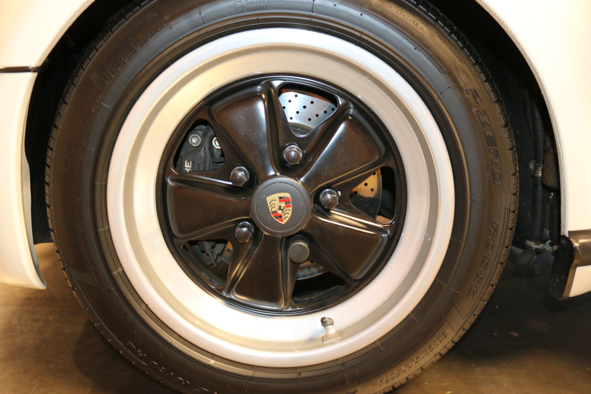 PORSCHE 911 Speedster-image-13