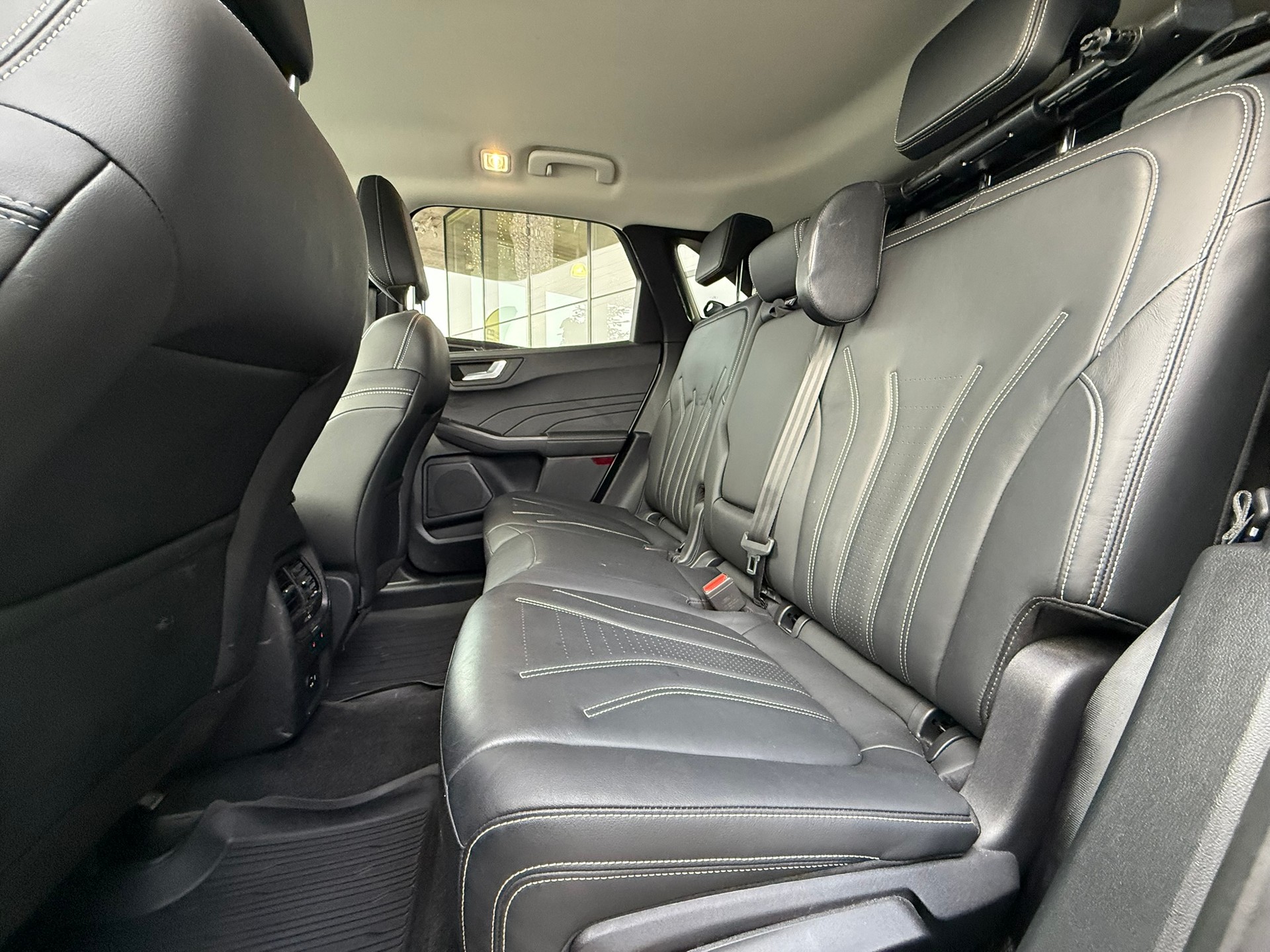 FORD Kuga 2.5 PHEV Vignale 2WD PERLWEISS-image-7