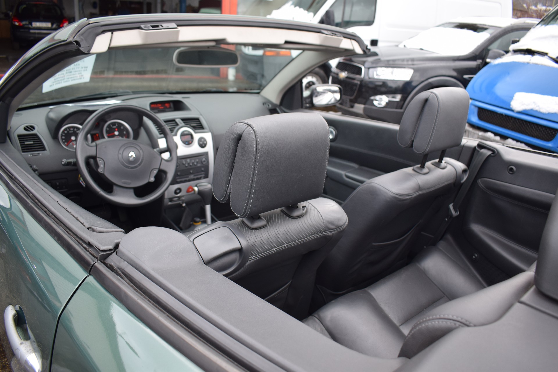 RENAULT Mégane C-C 2.0 16V Dynamique Confort-image-7