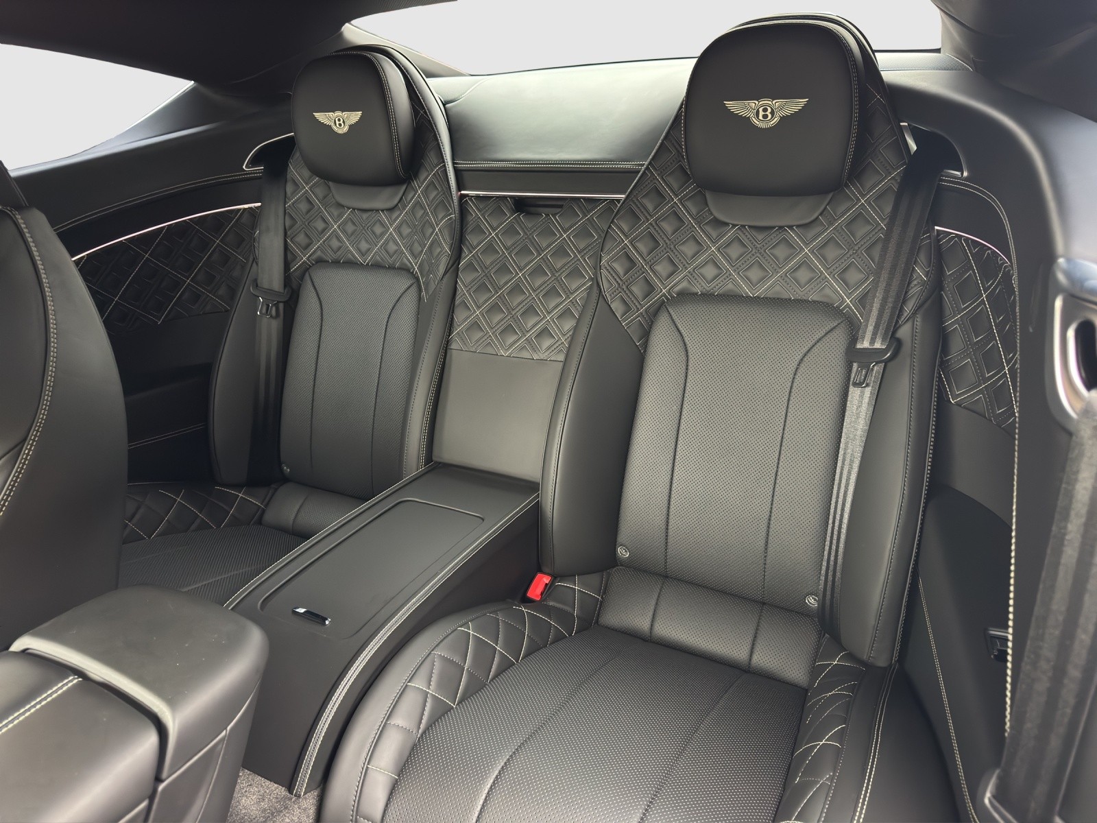 BENTLEY Continental GT 6.0 W12 First Edition-image-17