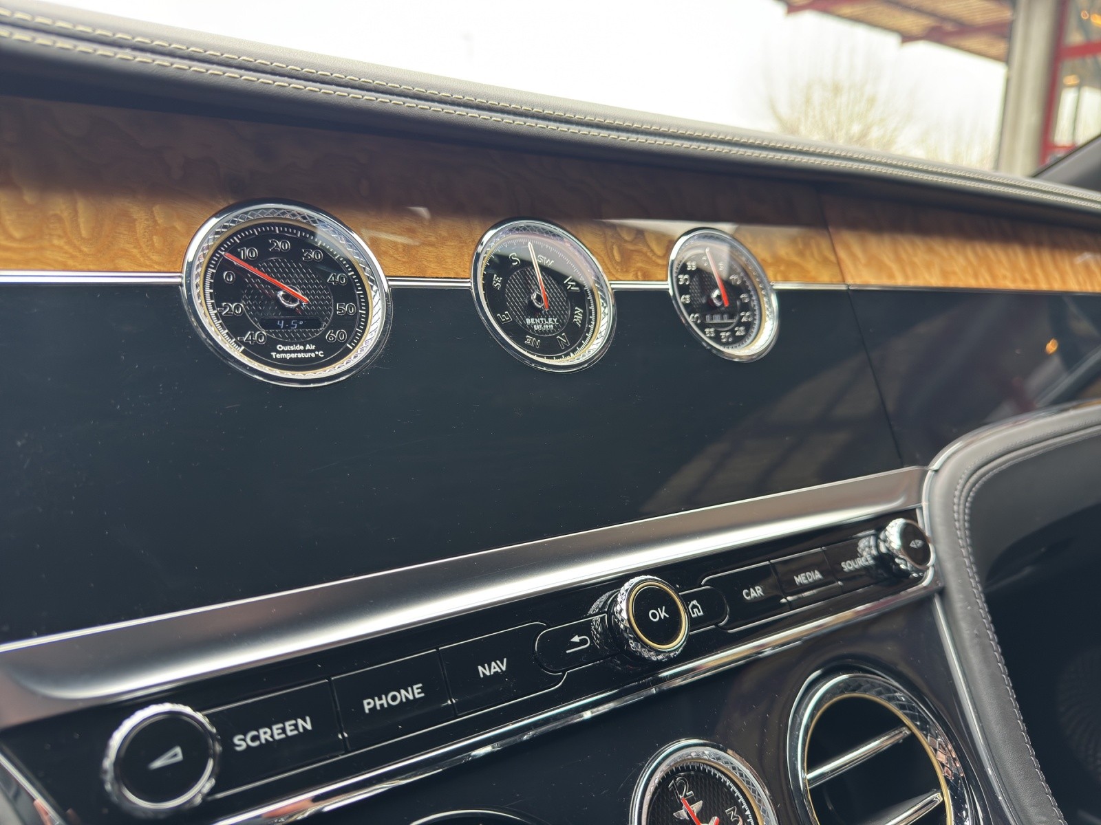 BENTLEY Continental GT 6.0 W12 First Edition-image-25